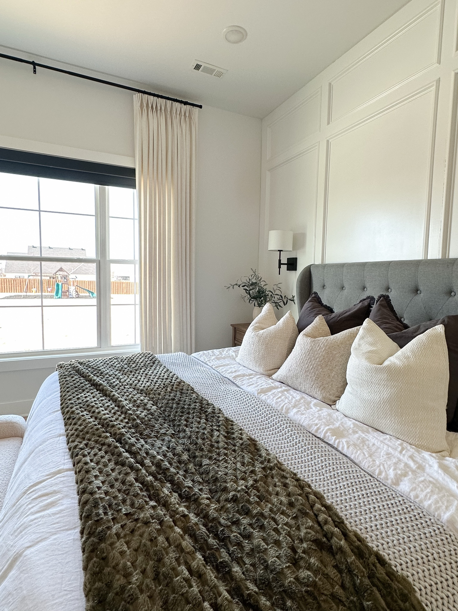 Master Bedroom Refresh

Cozy master bedroomm

#LTKHome