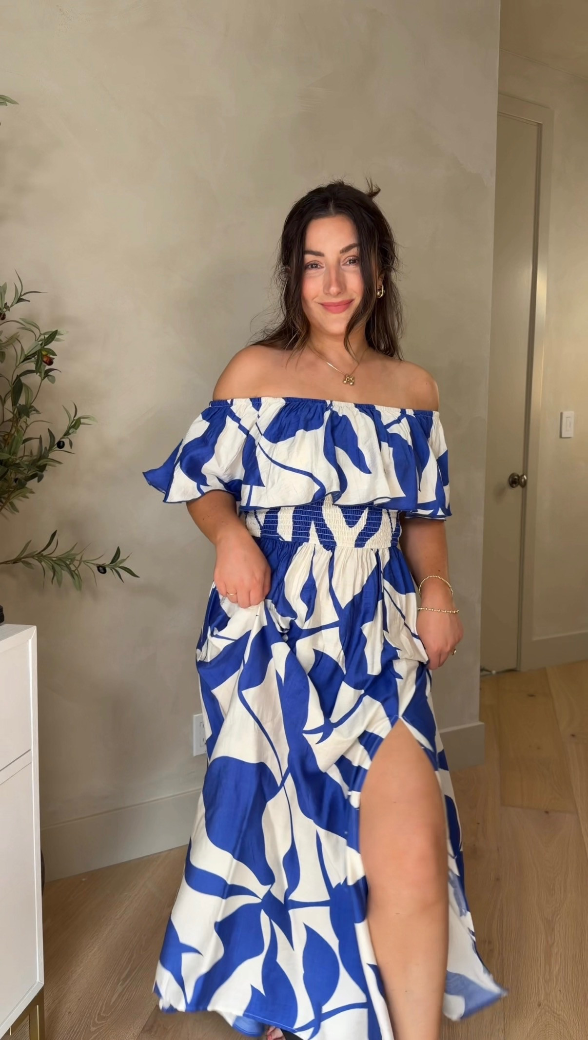 Gorgeous summer dress!
UsecCode: Mimi15

I'm in a small!

5'0" 140lbs 

#LTKootd #LTKTravel #LTKPetite