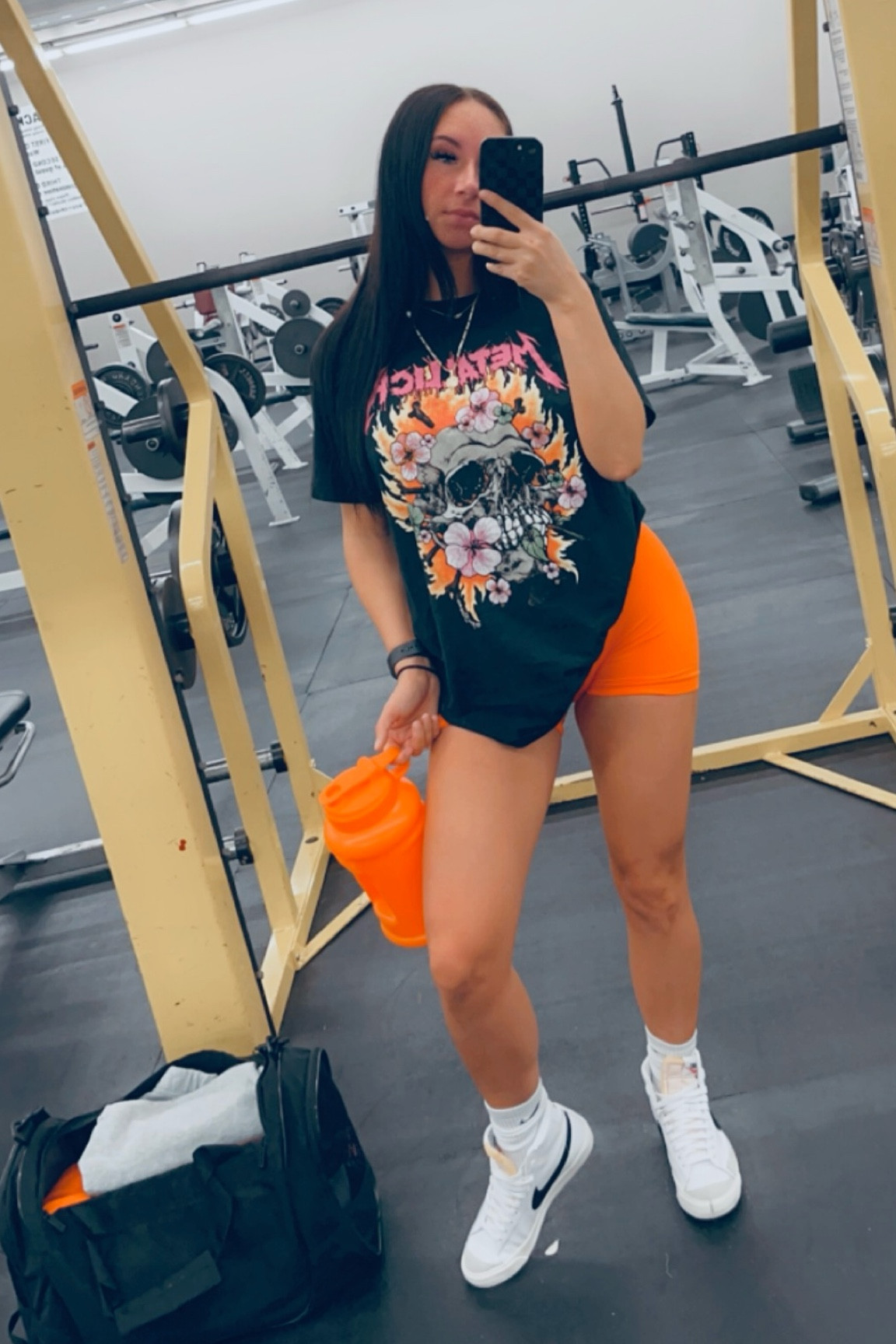 Activewear, fitness, gym, gymfit, hydrojug, orange, band tee, graphic tee, Nike #LTKfitness

#LTKActive
