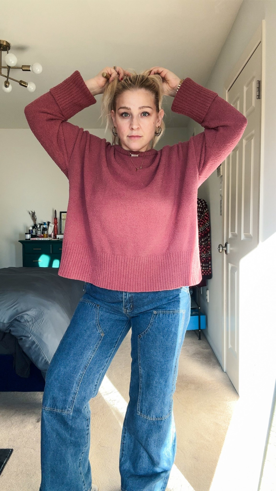 Want to get out of sweatpants when you work from home? Try this outfit combo. A sweater that’s as comfortable as a sweatshirt & baggy denim. 

Don’t forget to finish it off with your favorite jewelry pieces. 

Sweater: Amazon (I have it in 3 colors!) 

Denim: Edikted 

*nothing linked, but comment and I’ll help you find it*

#workfromhome #trendycasual

#LTKMidsize #LTKFindsUnder100 #LTKStyleTip