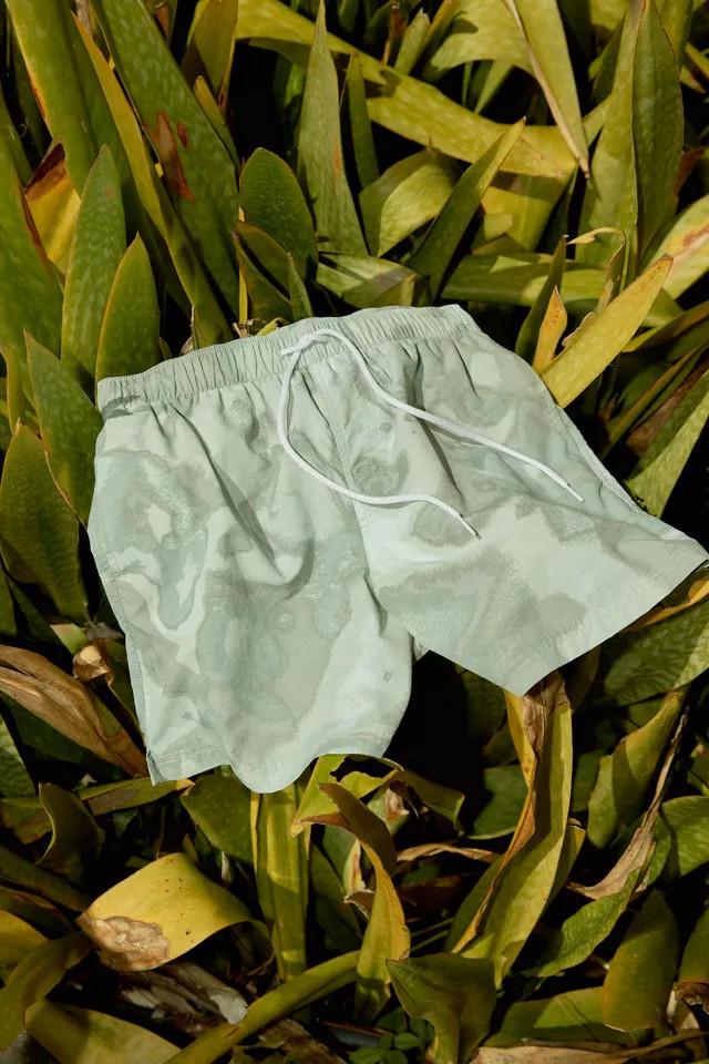 UO Blur Drop Printed Swim Short | Urban Outfitters (US and RoW)