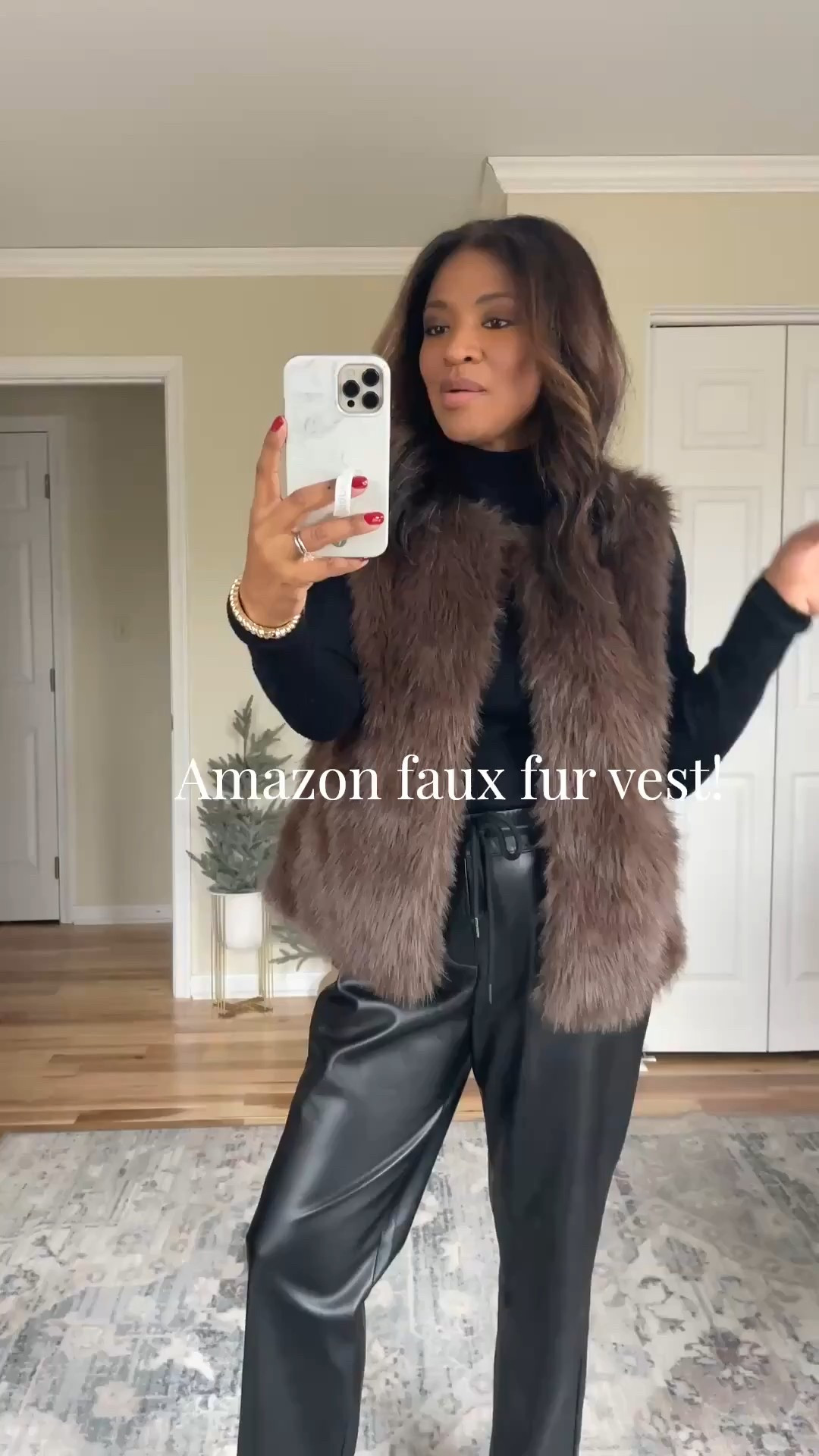 Wearing a small in the vest 

#LTKFindsUnder100 #LTKFindsUnder50 #LTKHoliday