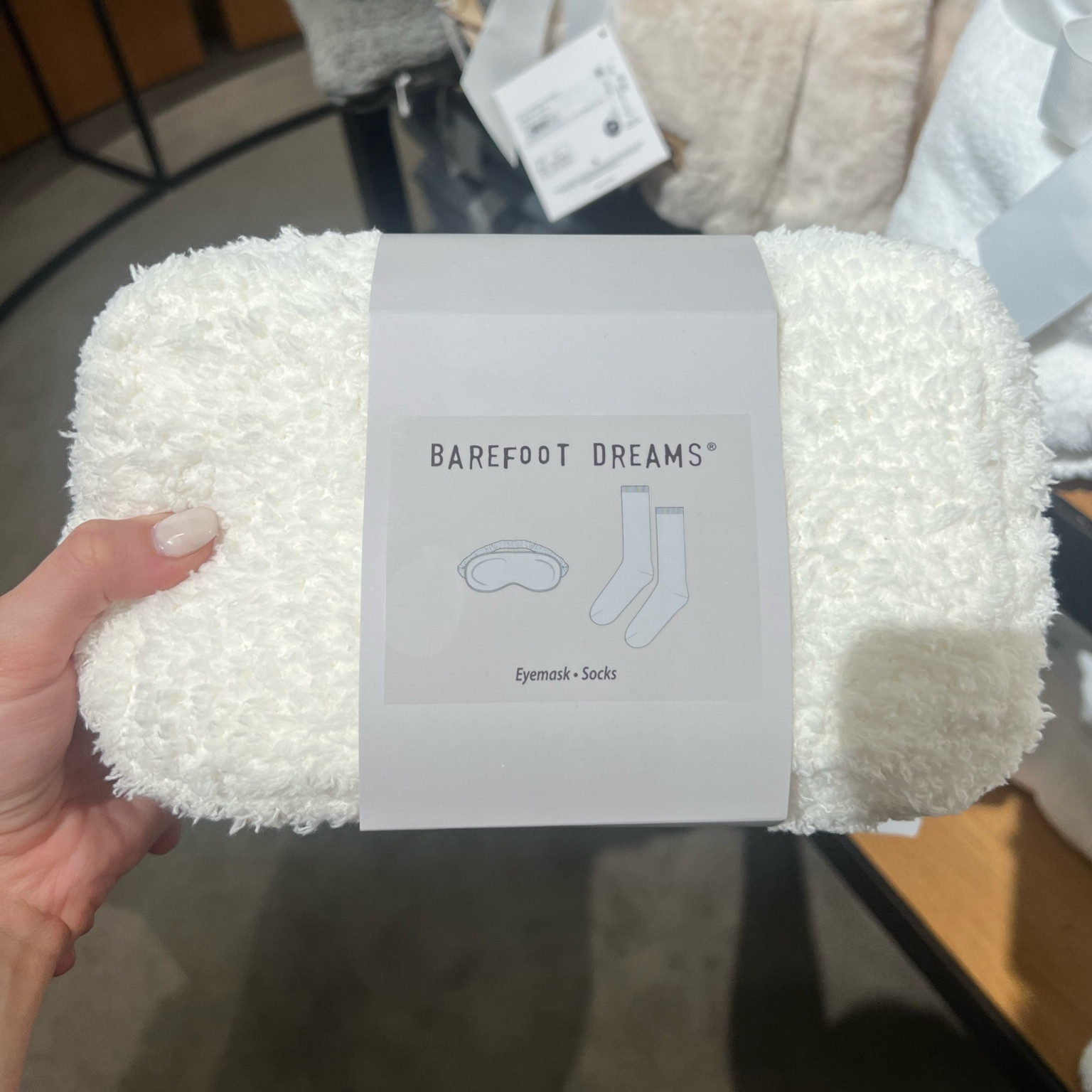 Barefoot dreams travel gift set!!

Gift idea, travel, comfy, barefoot dreams, NSALE, socks, sleep, loungewear 

#LTKStyleTip #LTKxNSale #LTKSaleAlert