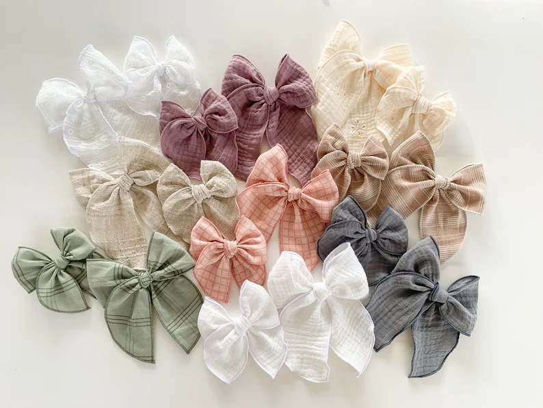 Wilder Bow SUNDAY. Hand Tied Hair Bow Girls Accessories. - Etsy | Etsy (US)