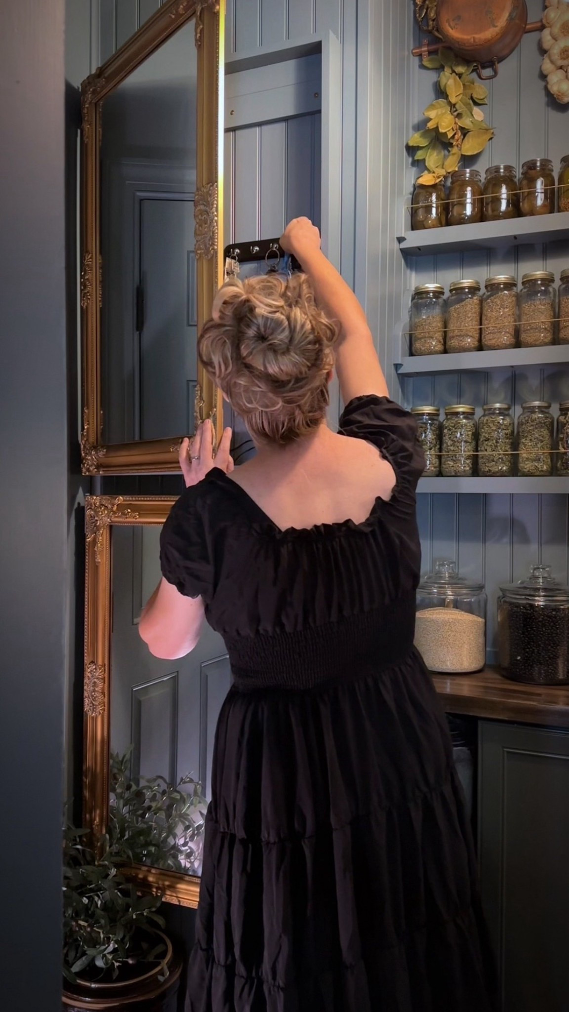 Everything you’ll need to create your own hidden charging station without sacrificing style. Clean, discreet, and thoughtfully designed so tech stays tucked away and your space stays beautiful. 

#HiddenChargingStation #SmartHomeDetails #EverydayElevated #FunctionalDecor #HomeOrganization #TimelessDesign #InteriorStyling #callsigndesign