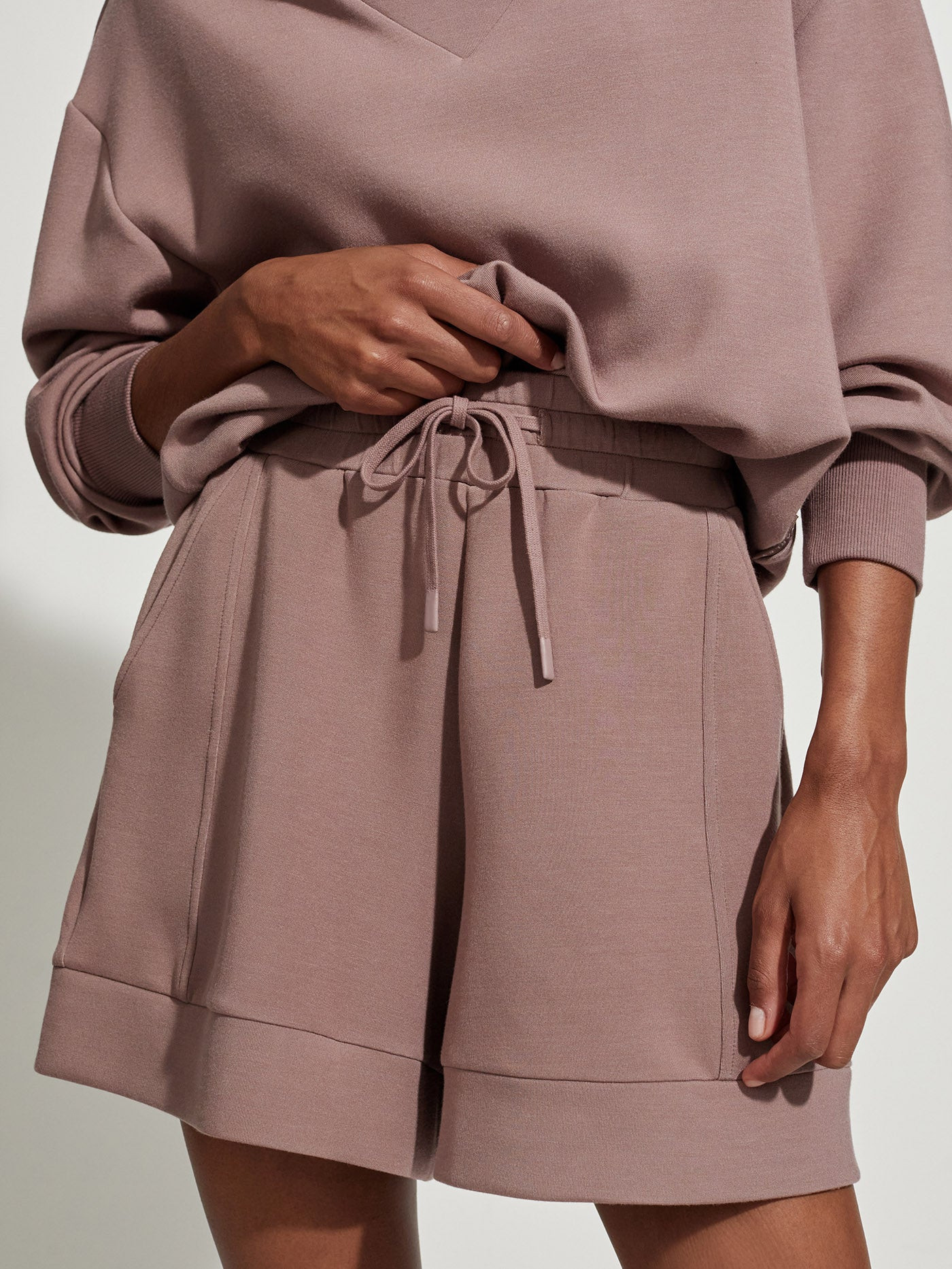 Alder Short | Varley USA