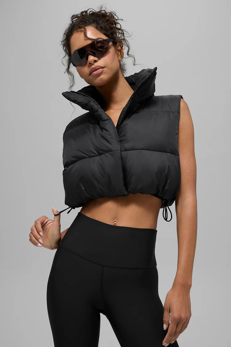 Cropped Gold Rush Puffer Vest | Alo Yoga (US)