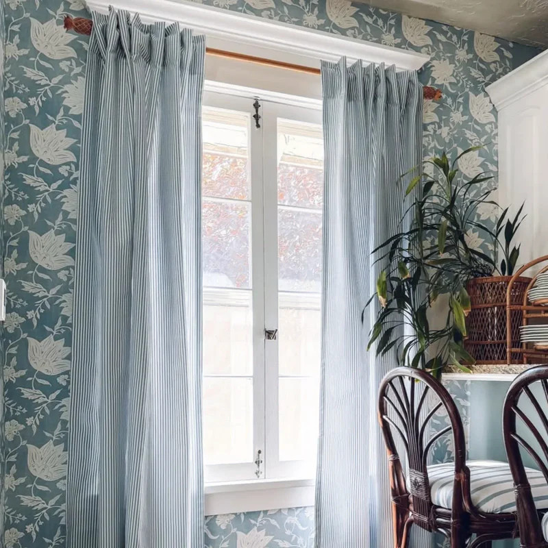 C508-4 Light green pinstripe | TWOPAGES