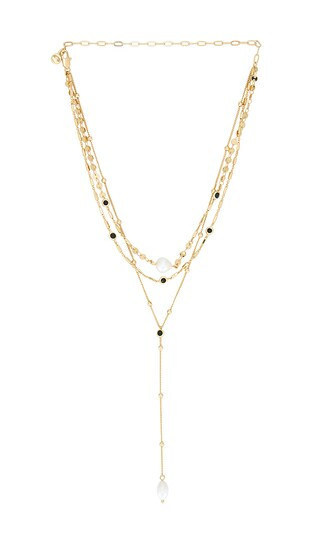 Ettika Forever Falling Pearl Lariat Necklace in Metallic Gold. | Revolve Clothing (Global)