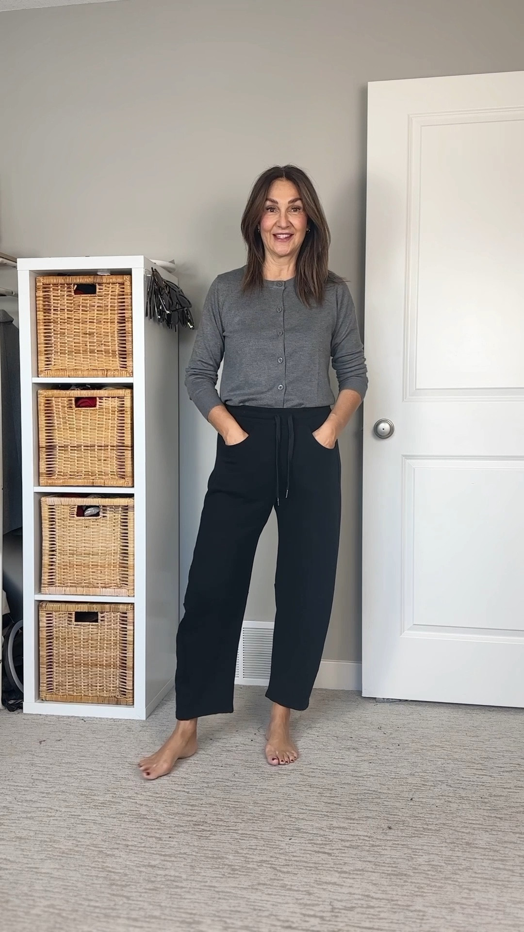 Barrel sweatpants & a great basic cardigan on sale! I’m 5’ 7” wearing my usual size small in both 


#LTKSaleAlert #LTKootd #LTKFindsUnder50