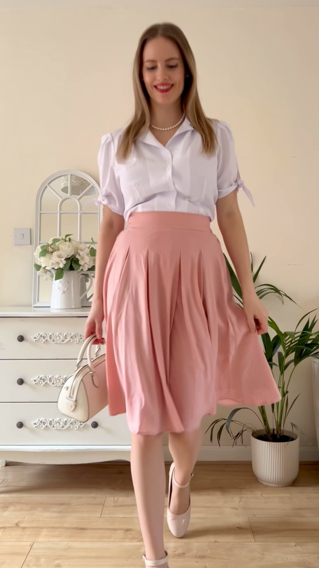 Vintage-inspired romantic outfits 🦢🌸✨ by @bellepoque_brand @bellepoque.official @jasambac_official AD 

#fashionblogger #fashionstyle #styleinspiration #outfitinspiration #fashion #style #romantic #valentinesday #winter #spring #winterfashion #springfashion #winteroutfits #wintervibes #vintage #vintagefashion #vintagestyle #vintageaesthetic #vintageoutfit #parisian #parisianstyle #retro #retrofashion #自然 #时尚

#LTKspring #LTKstyletip #LTKdresses