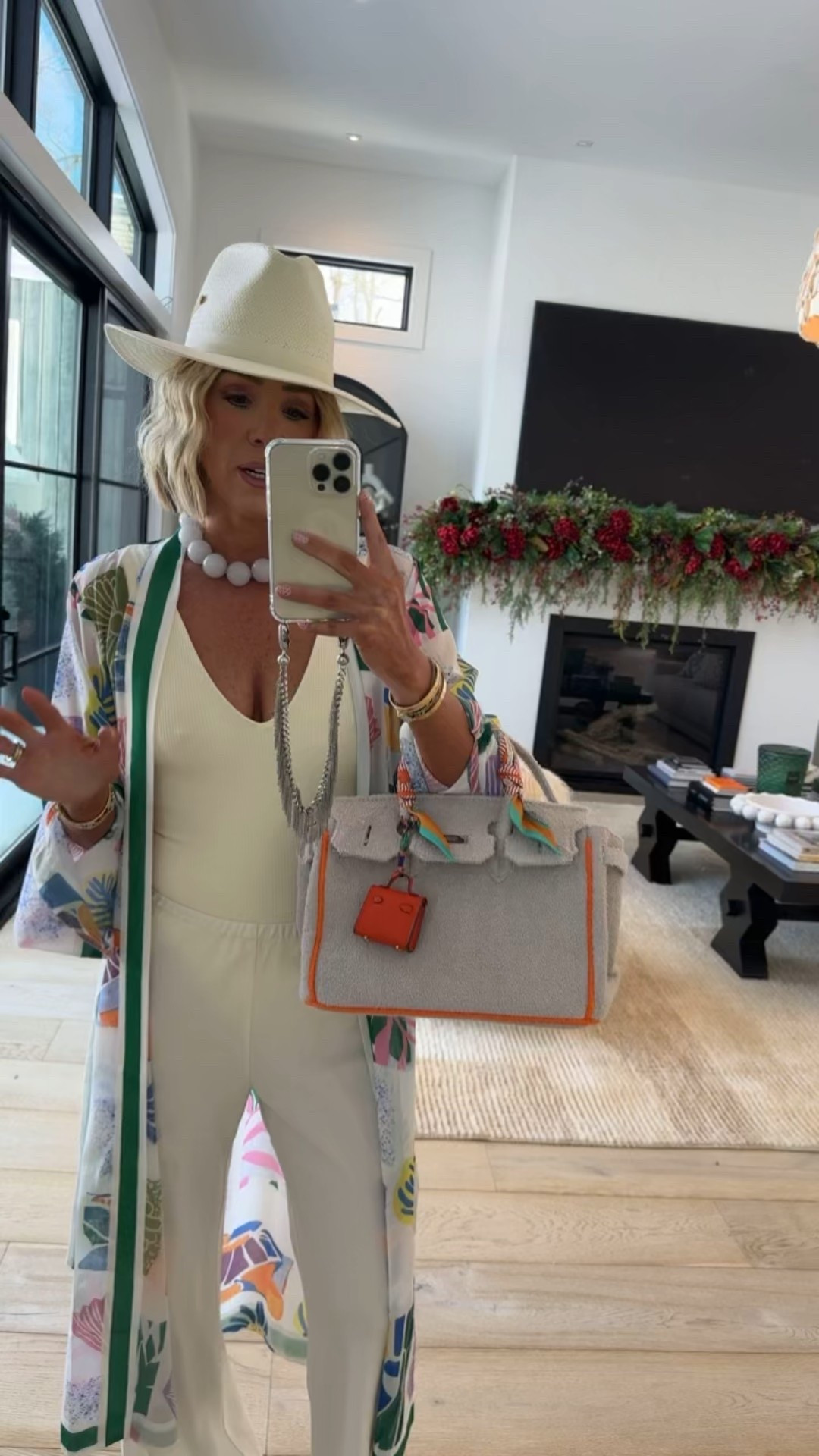 Perfect spring break look with closet staple items you can style endless different ways 