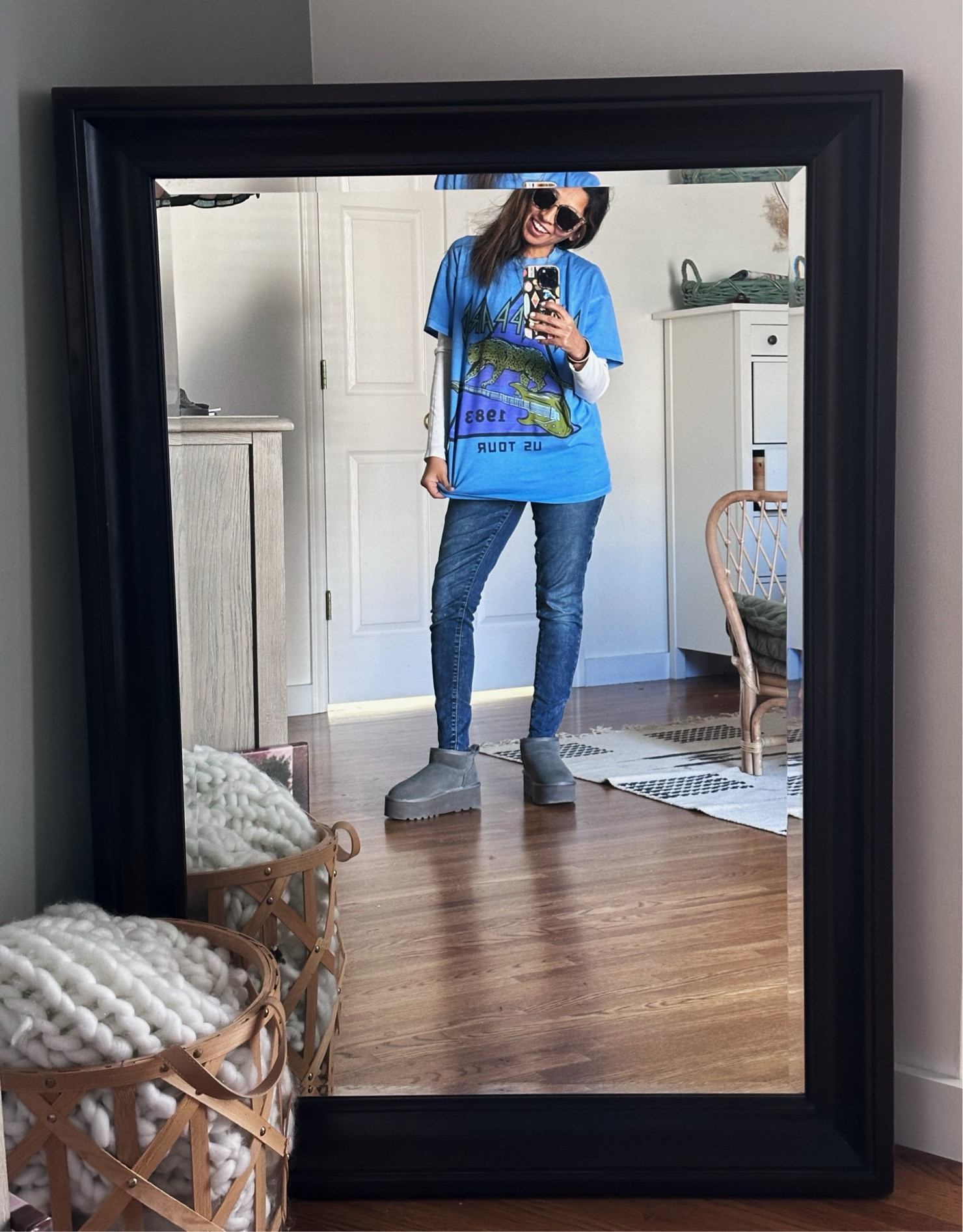 Same shirt, different color! Lightweight. Graphic tee. Super soft. Long too. 

#graphictee #softgraphictee #americaneagle

#LTKsalealert #LTKshoecrush #LTKfindsunder50