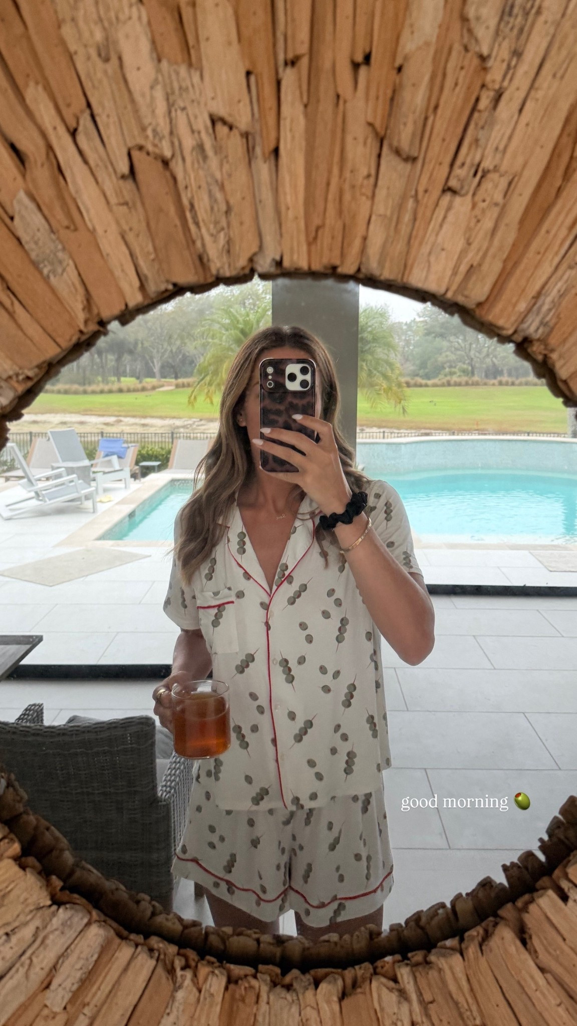 🫒 pajamas! I size up to medium in the tops 