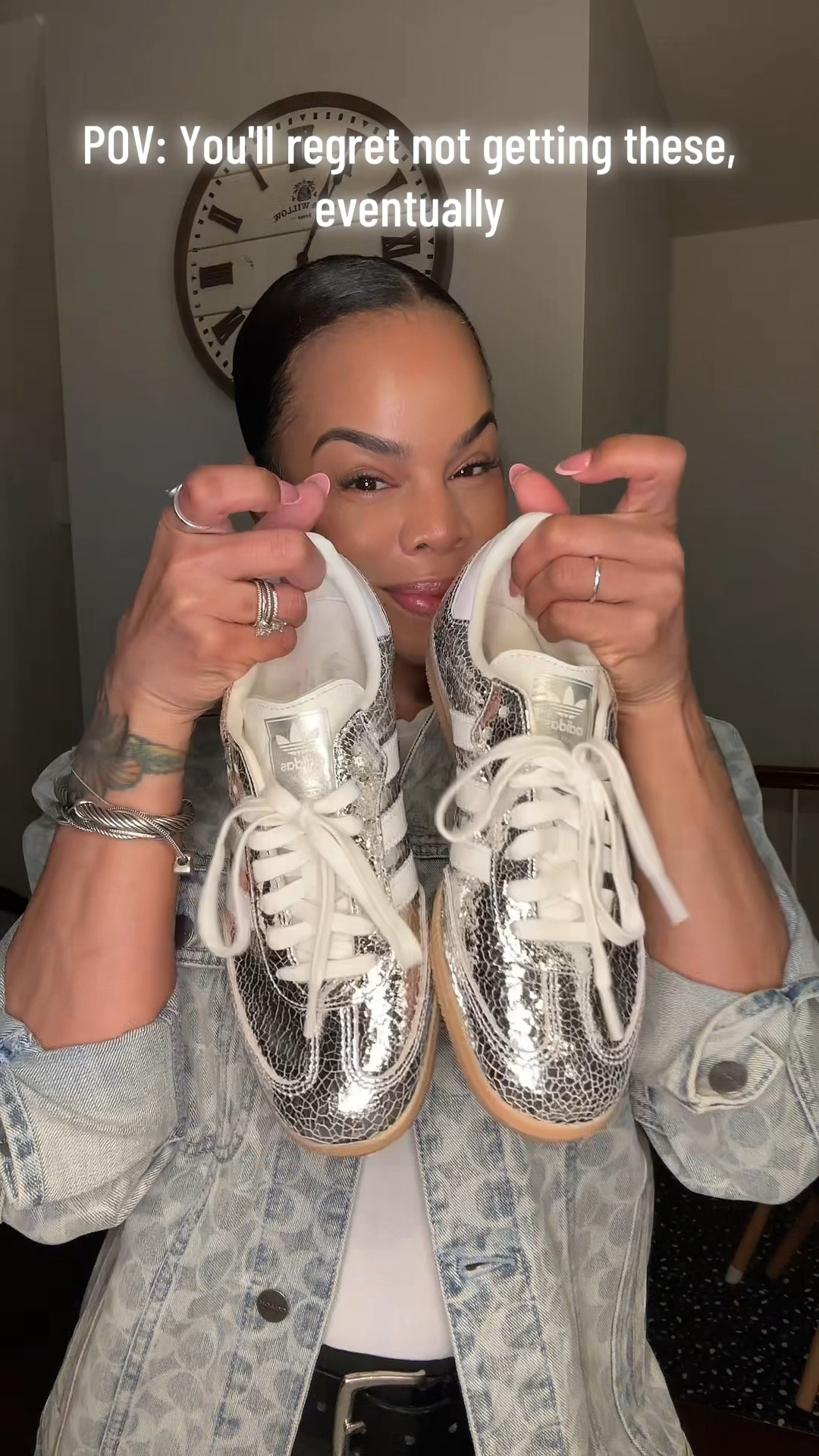 Wearing a small in my jacket!   Runs big.