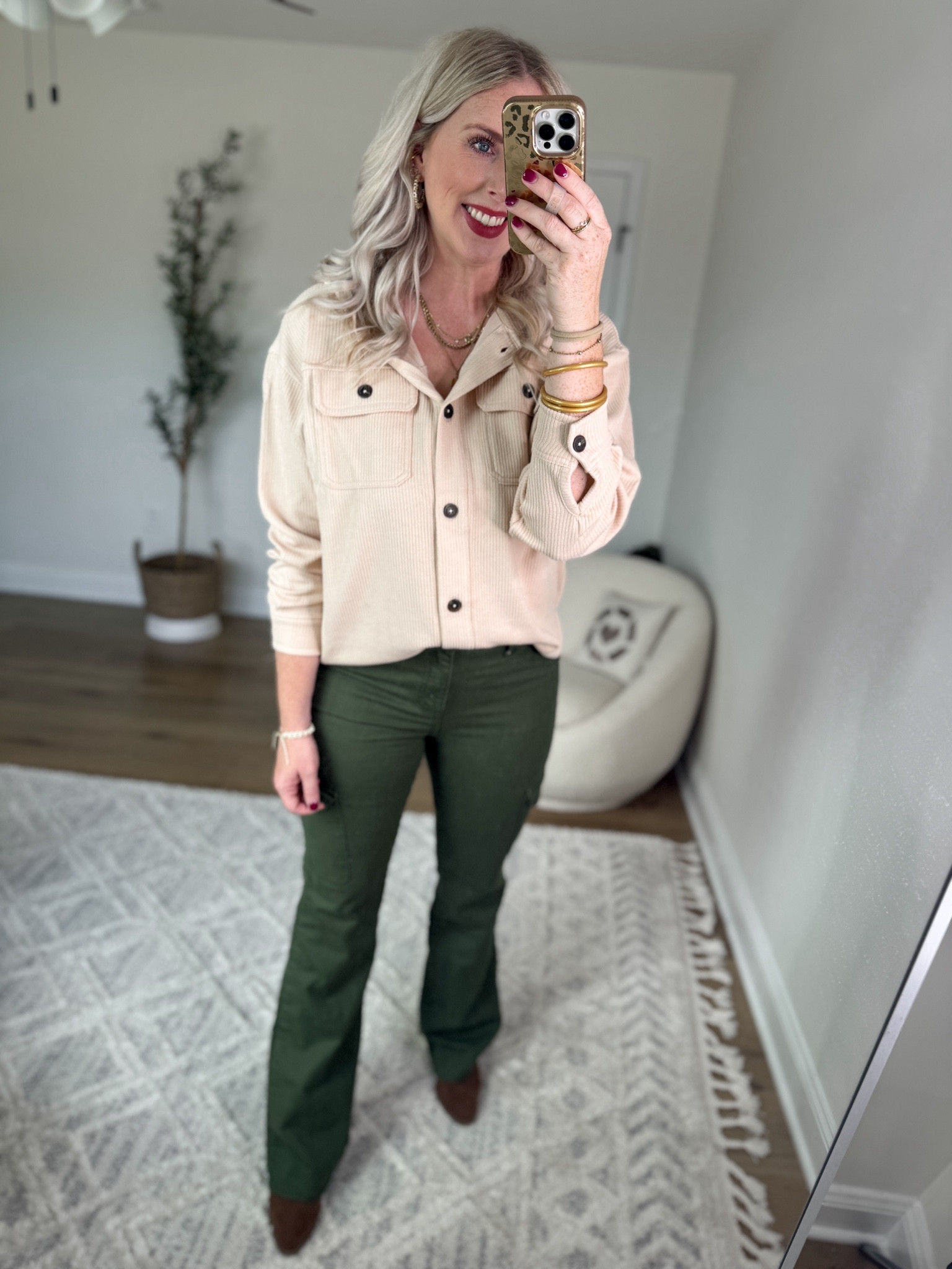 Daily try on, Walmart outfit, Walmart fashion, Walmart try on, time and tru, fall style, ribbed shacket, cargo flares

Medium 

#LTKFindsUnder50 #LTKStyleTip #LTKSeasonal