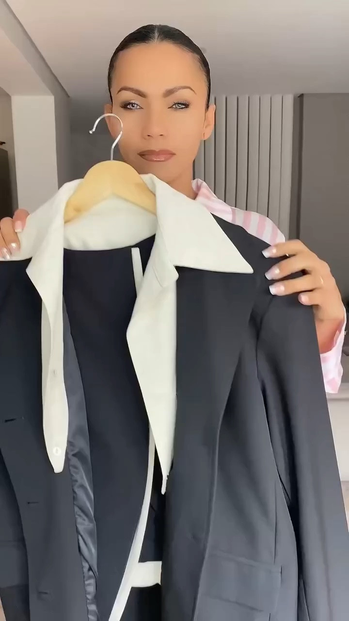 A perfect look and many possibilities for use.
@eleh.official 

#LookDoDia #ModaFeminina #Fashion #OutfitInspo #Estilo #Tendência #OOTD #ChicAndTrendy #Moda2025 #FashionTips #PaidPartnership
#CollabWithMe
#BrandPartnerships
#UGCPaidCollab
#SponsoredContent
#CreatorsForBrands
#WorkWithMe
#ContentCreatorsWanted
#InfluencerPartnership