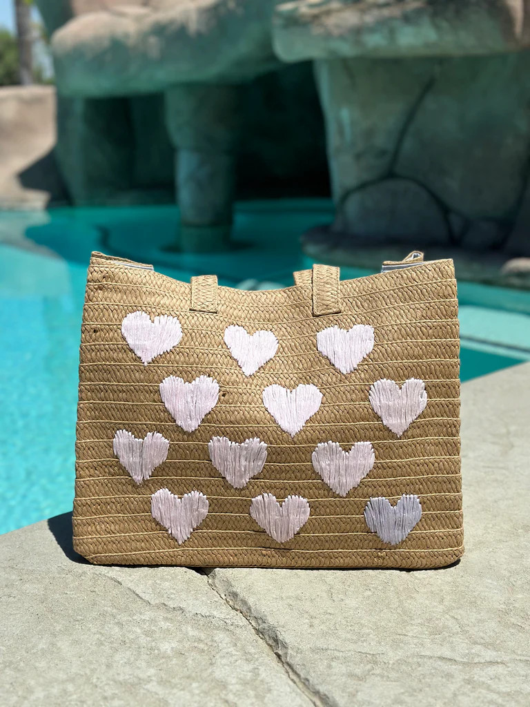 NEW!! Heart Straw Tote by BTB Los Angeles | Glitzy Bella