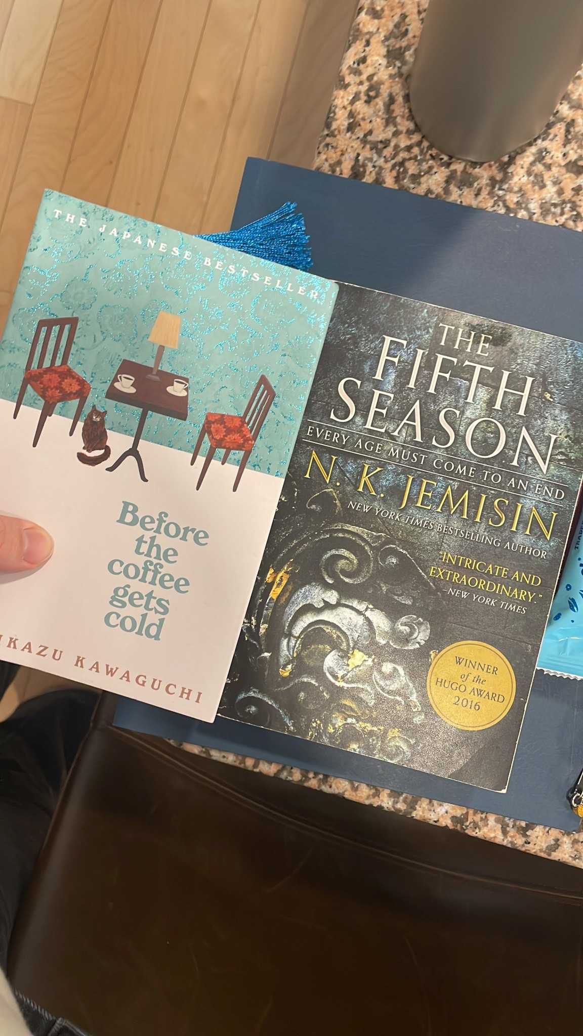 Before the coffee gets cold - 3/5 ⭐️
The fifth season - 5/5 ⭐️- ist in den Top 3 meiner Lieblingsbücher!

#LTKdeutschland