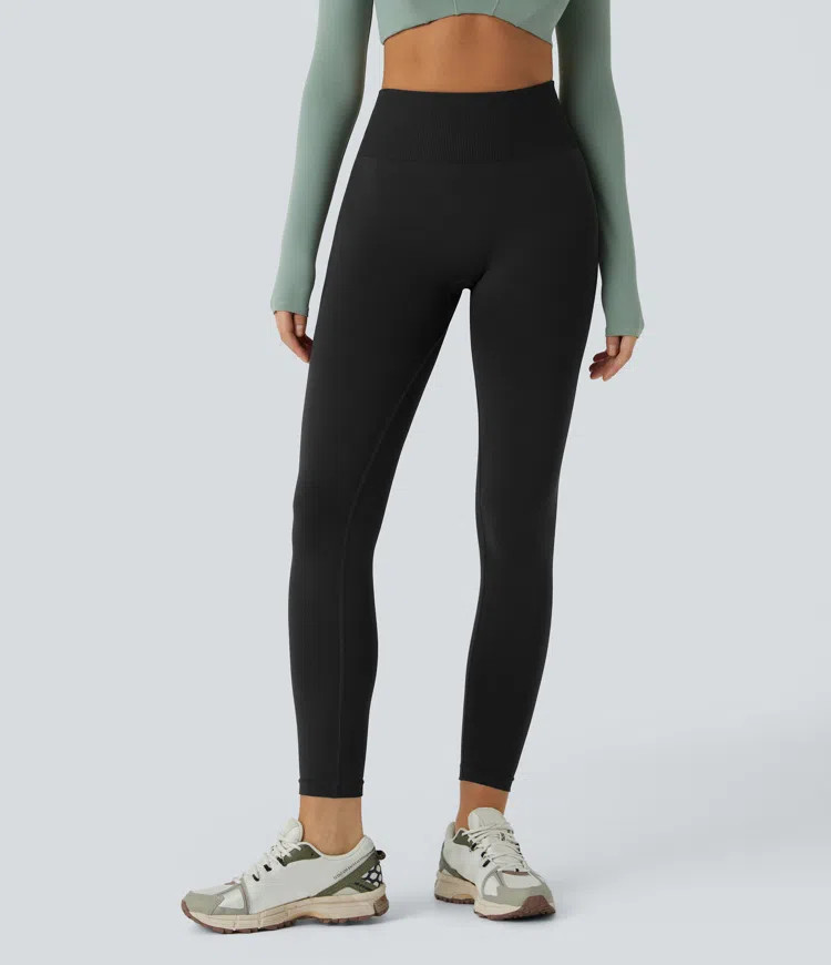 Women’s OneForm Seamless Flow Mid Rise Tummy Control Butt Lifting Yoga Leggings - Halara | HALARA