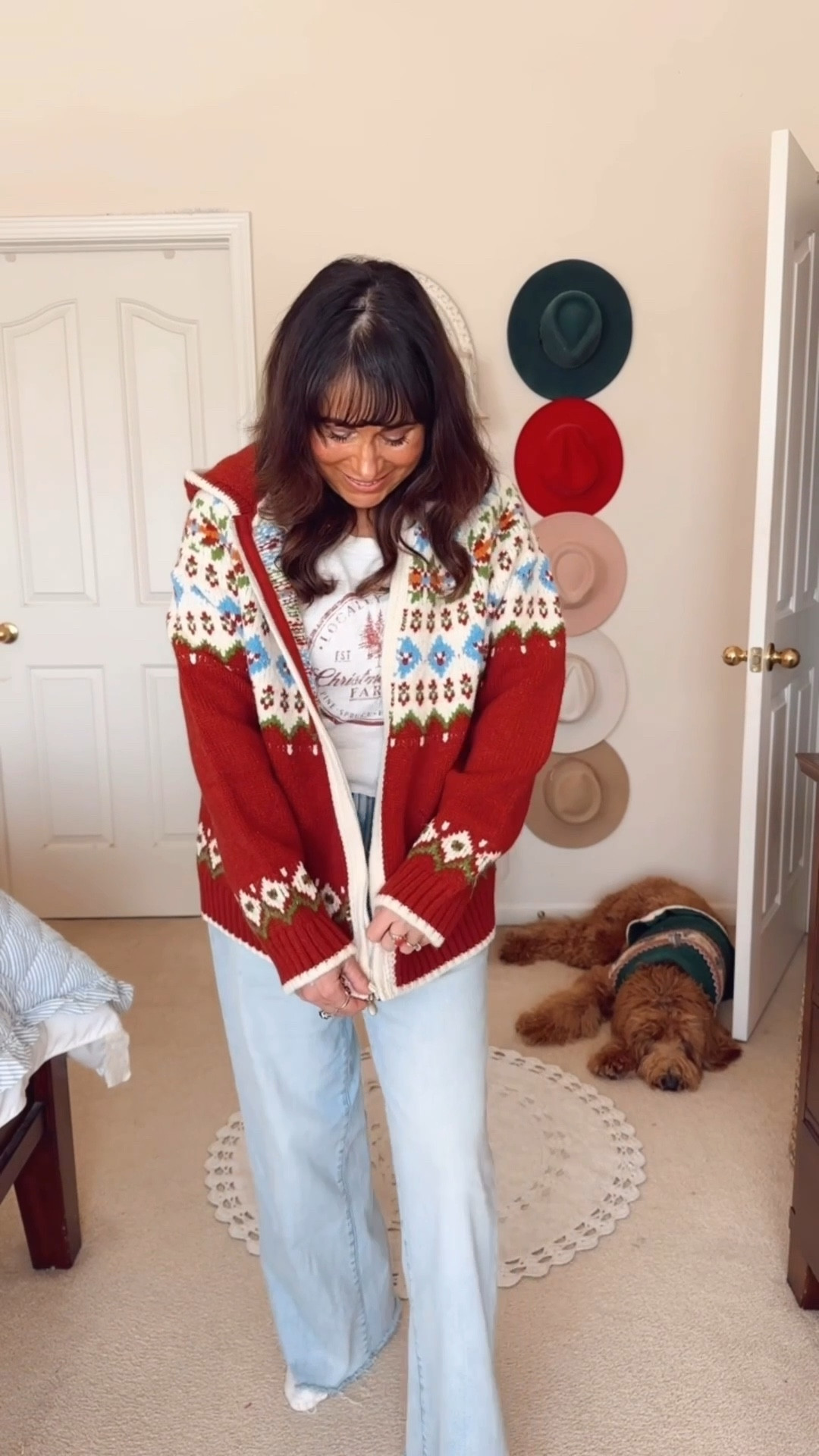 The perfect coatagain for the season!

Size up one! Denim tts ♥️

Sweater// coatagain// holiday sweaters // winter fashion 

#LTKHoliday #LTKSeasonal #LTKootd