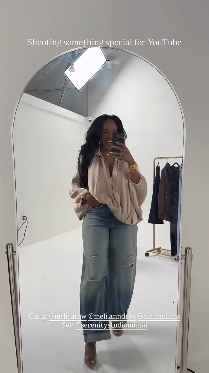 
Scroll to shop!! Casual loose top paired with some light jeans, this is what I wore on my YouTube shoot ✨￼

#LTKvlog #LTKdayinmylife #LTKPetite