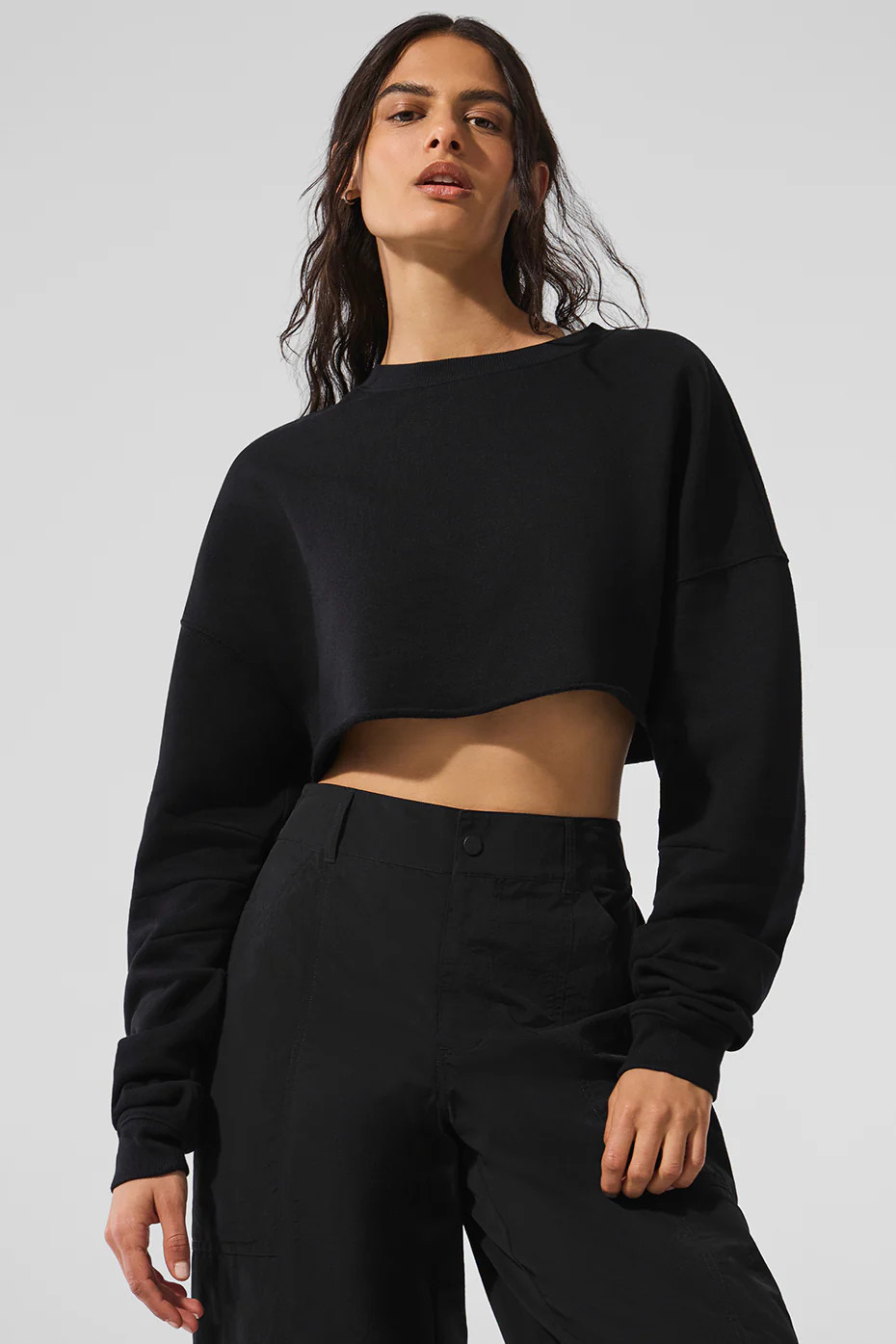 ALO | Extreme Cropped Pullover Top in Black, Size: Small | Alo Yoga (US)