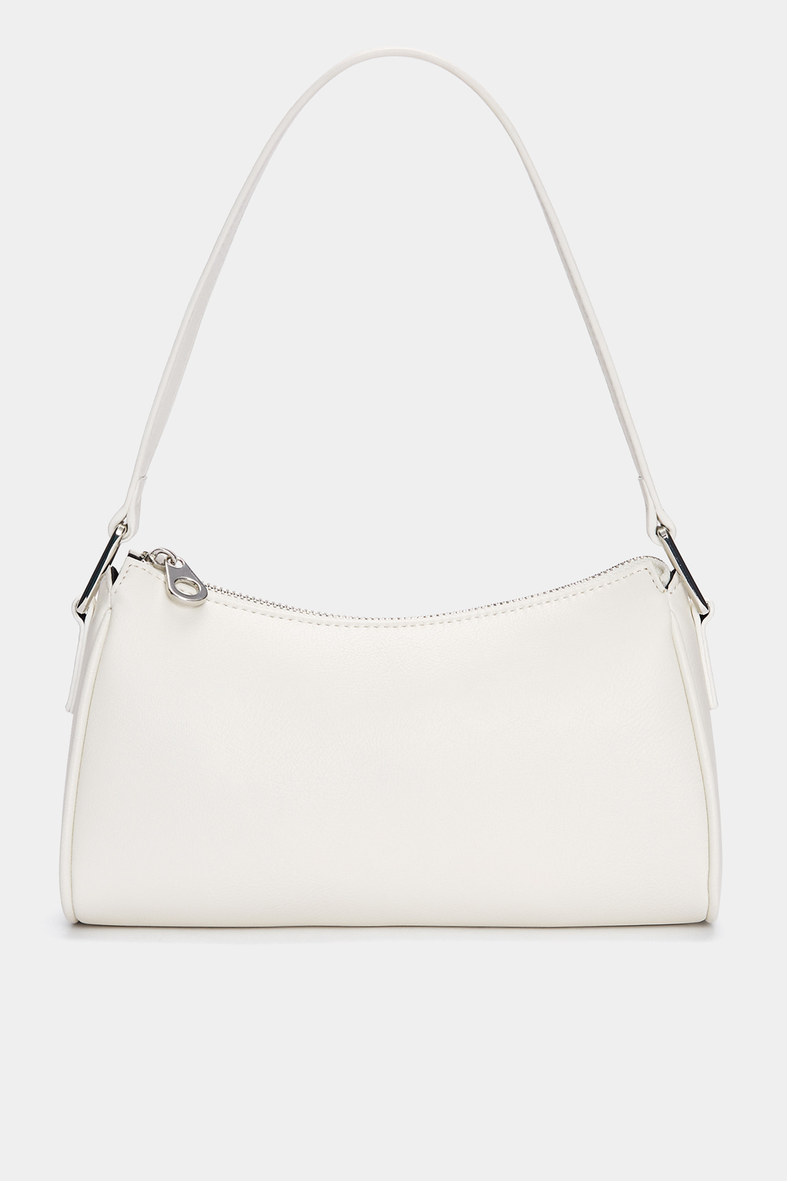 Schultertasche mit Metallringen - PULL&BEAR | PULL and BEAR DE