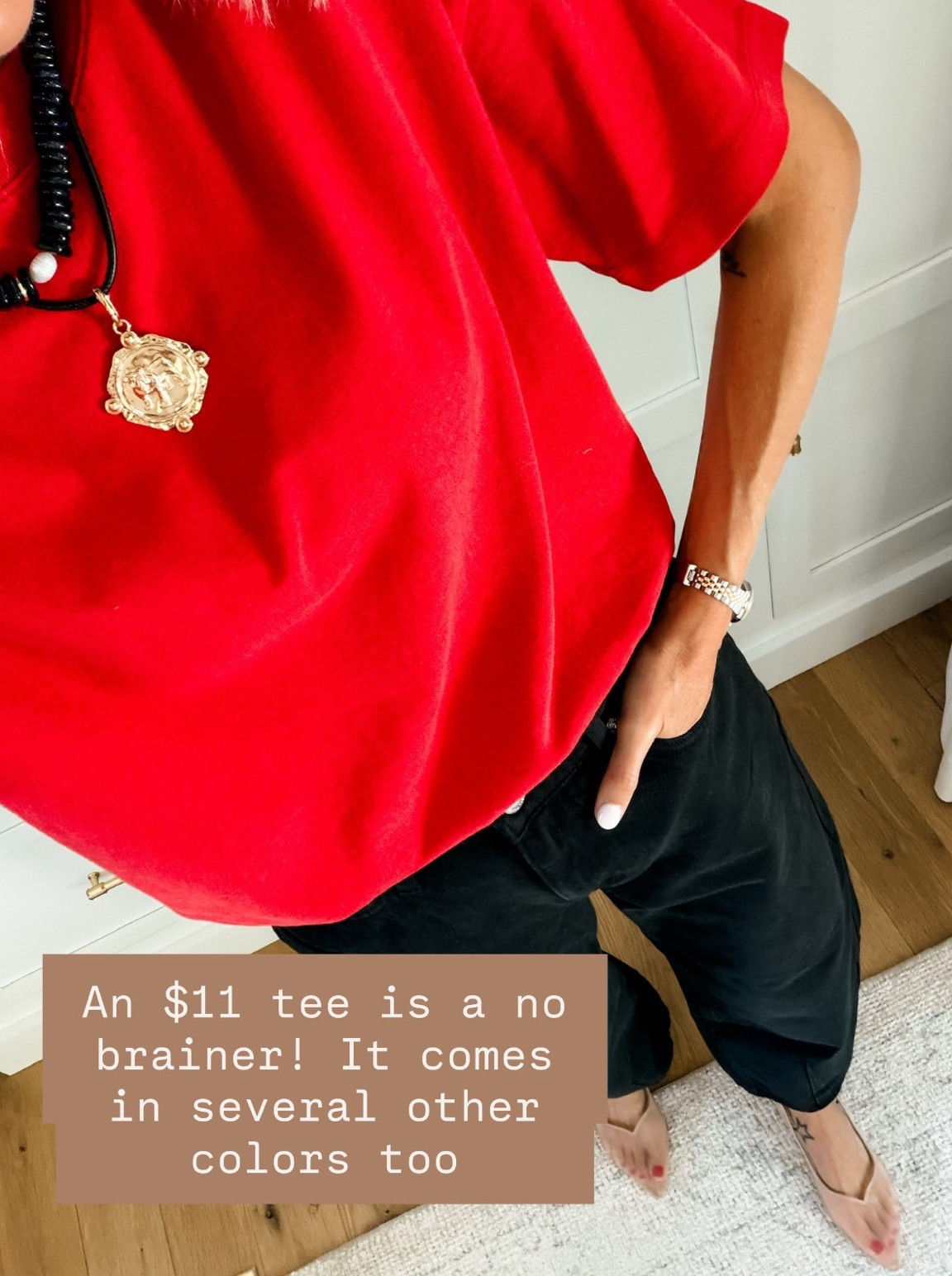 This tee is only $11 this weekend! 👏🏼 Comes in a few other colors, but I got the red for game day! These jeans are also on sale! Wearing S/2!

Loverly Grey, Georgia game day, black barrel jeans, red t-shirt, classic tee, Labor Day sales, Target

#LTKSeasonal #LTKSaleAlert