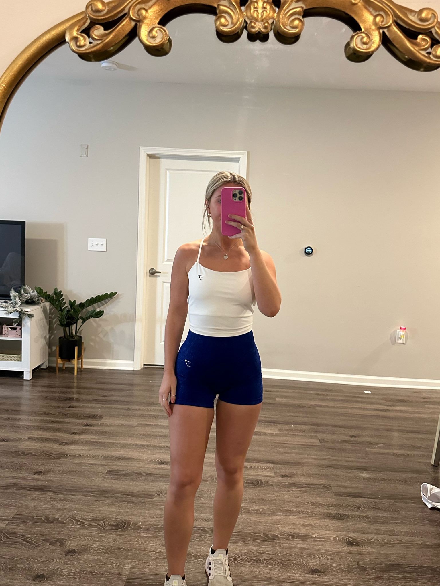 Top S (ordering XS— tied it in the back for a tighter look) 
Bottoms S

#LTKstyletip #LTKfitness #LTKfindsunder50