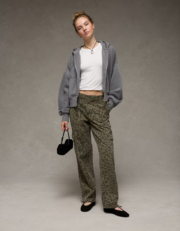 AE Low-Rise Baggy Straight Cargo Pant | American Eagle Outfitters (US & CA)