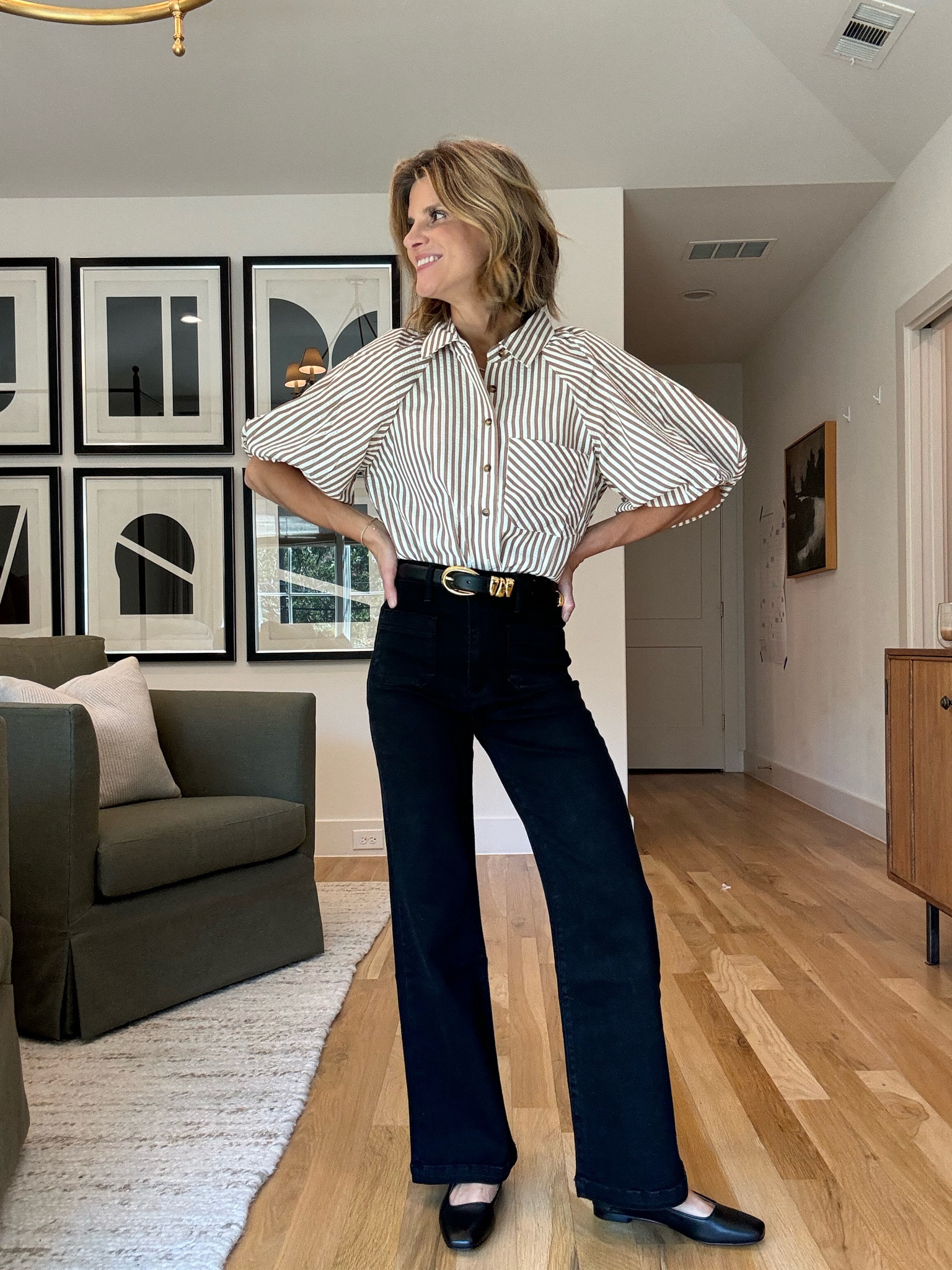 Avara Fall Collection. Wearing S in top and tts in jeans 