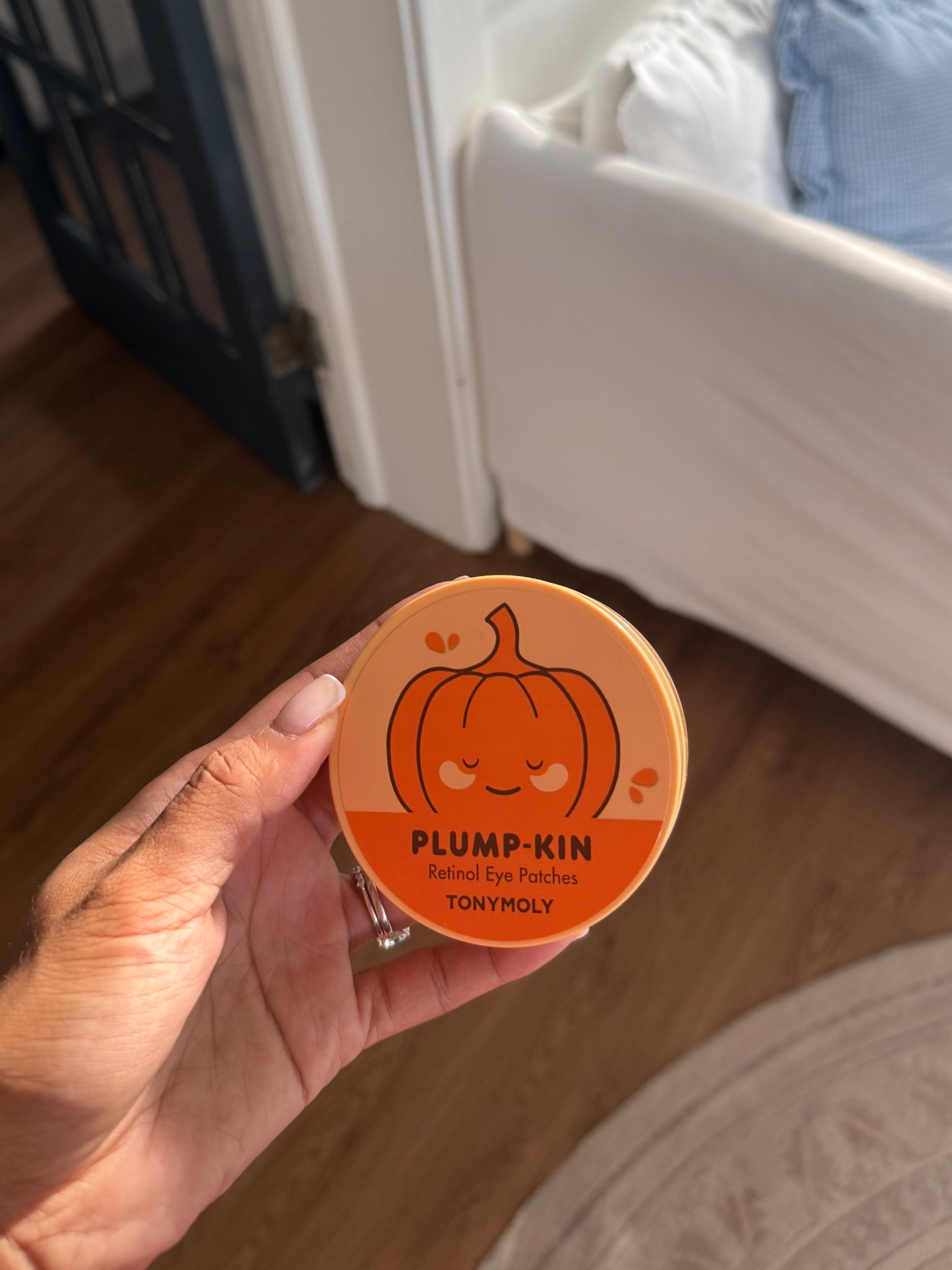 Eye patches to romanticize your days and help brighten your under eyes 🌟

#LTKBeauty