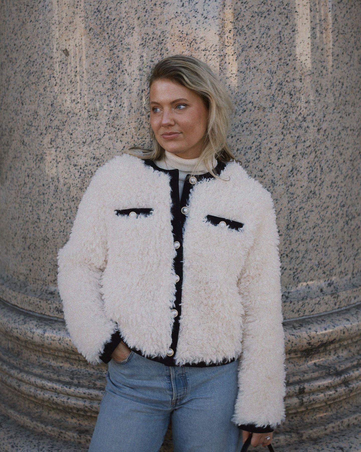 Cozy & cute all winter long🐑☁️❄️

Shop the look in my @shop.ltk storefront✨

#winteroutfits #winterfashion #winteroutfit #coldweatherstyle #frenchgirlstyle

#LTKWorkwear #LTKSeasonal #LTKStyleTip