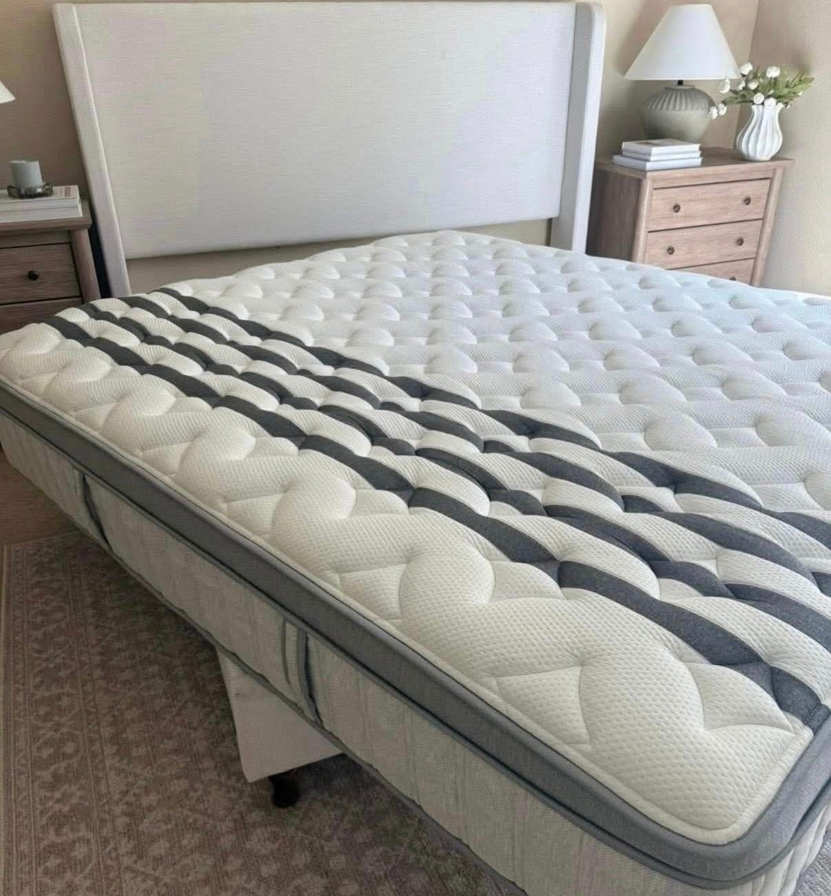 Under $450 + 47% OFF my bed frame right now!!

such a good “Tilly” look for less — same vibe for about half the price 🙌 and no box spring needed (saved me hundreds)

✨ My new award-winning Leesa mattress is also 20% OFF for a limited time
use code MILLENNIALS for an extra $75 off on top of the sale!

code works on all mattresses on the @Leesa website (excluding kids + Studio)
	•	120-night risk-free trial 🙌

#LTKHome #LTKdayinmylife #LTKSaleAlert