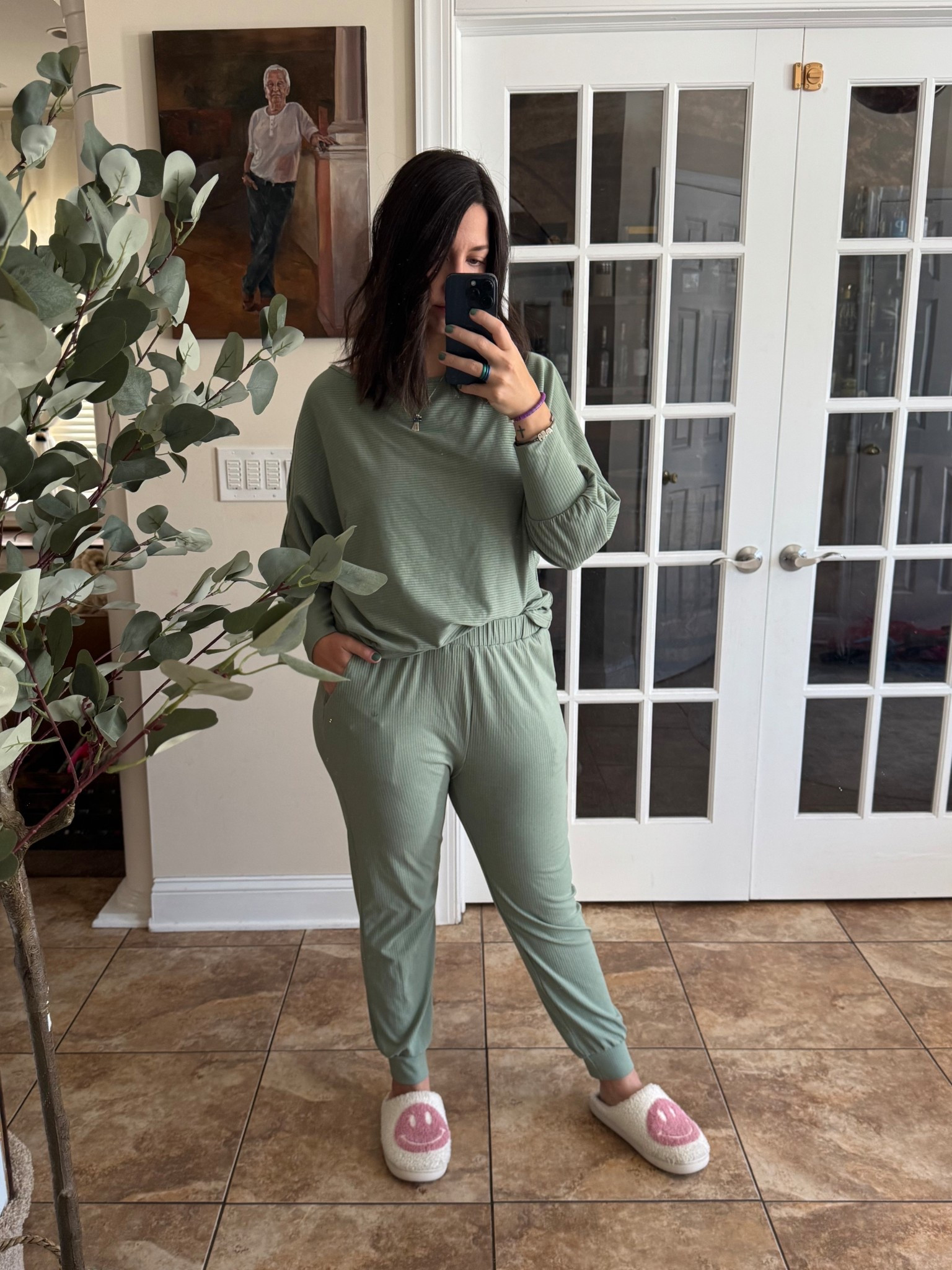 Lightweight two piece loungeset. I’m wearing size large.

#LTKgrwm #LTKootd #LTKMidsize