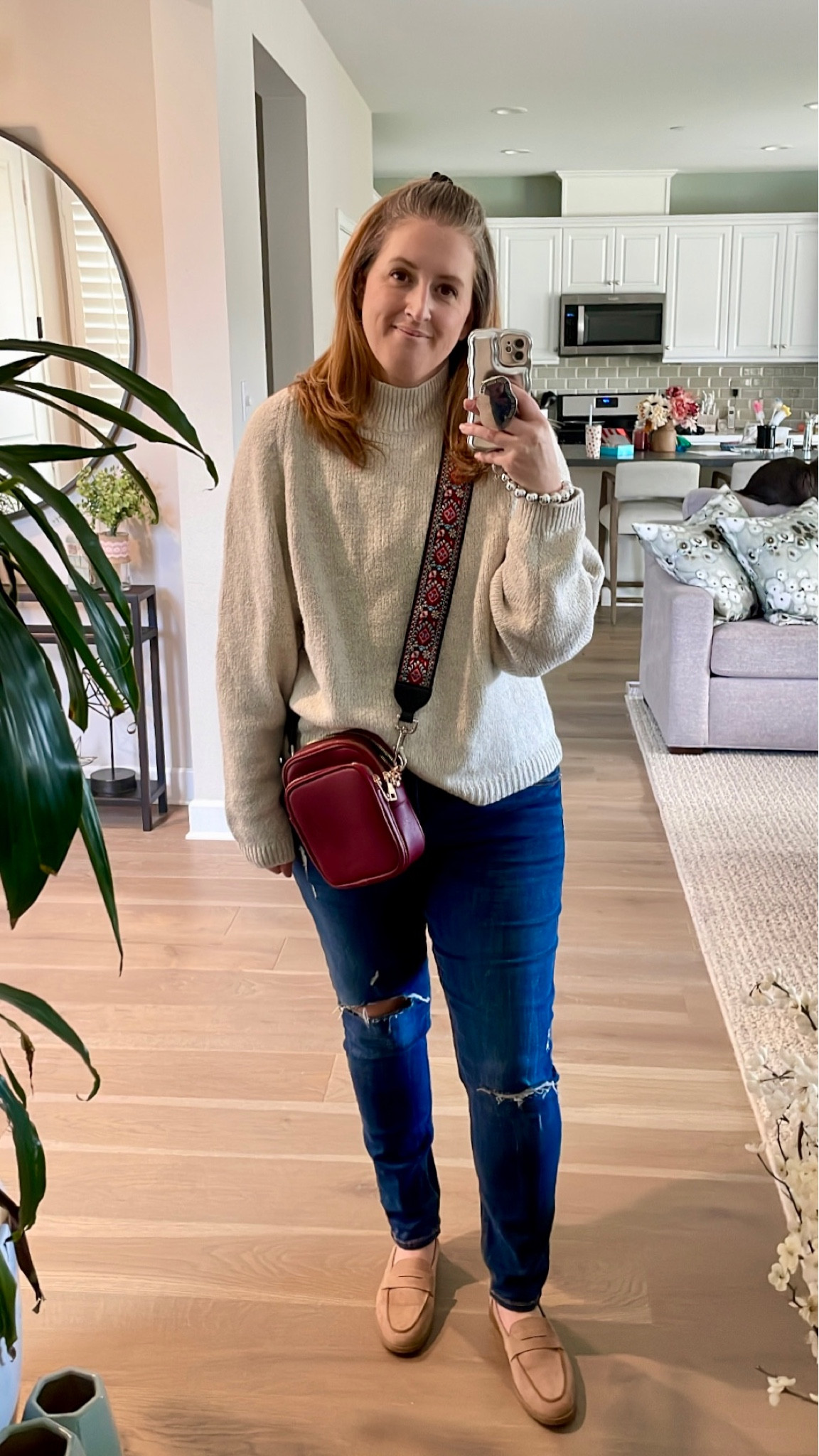 Sweater - size M TTS
Skinny jeans - size 14 TTS
Shoes - size 8 TTS
Purse - Amazon

#LTKfit #LTKcurves #LTKsalealert