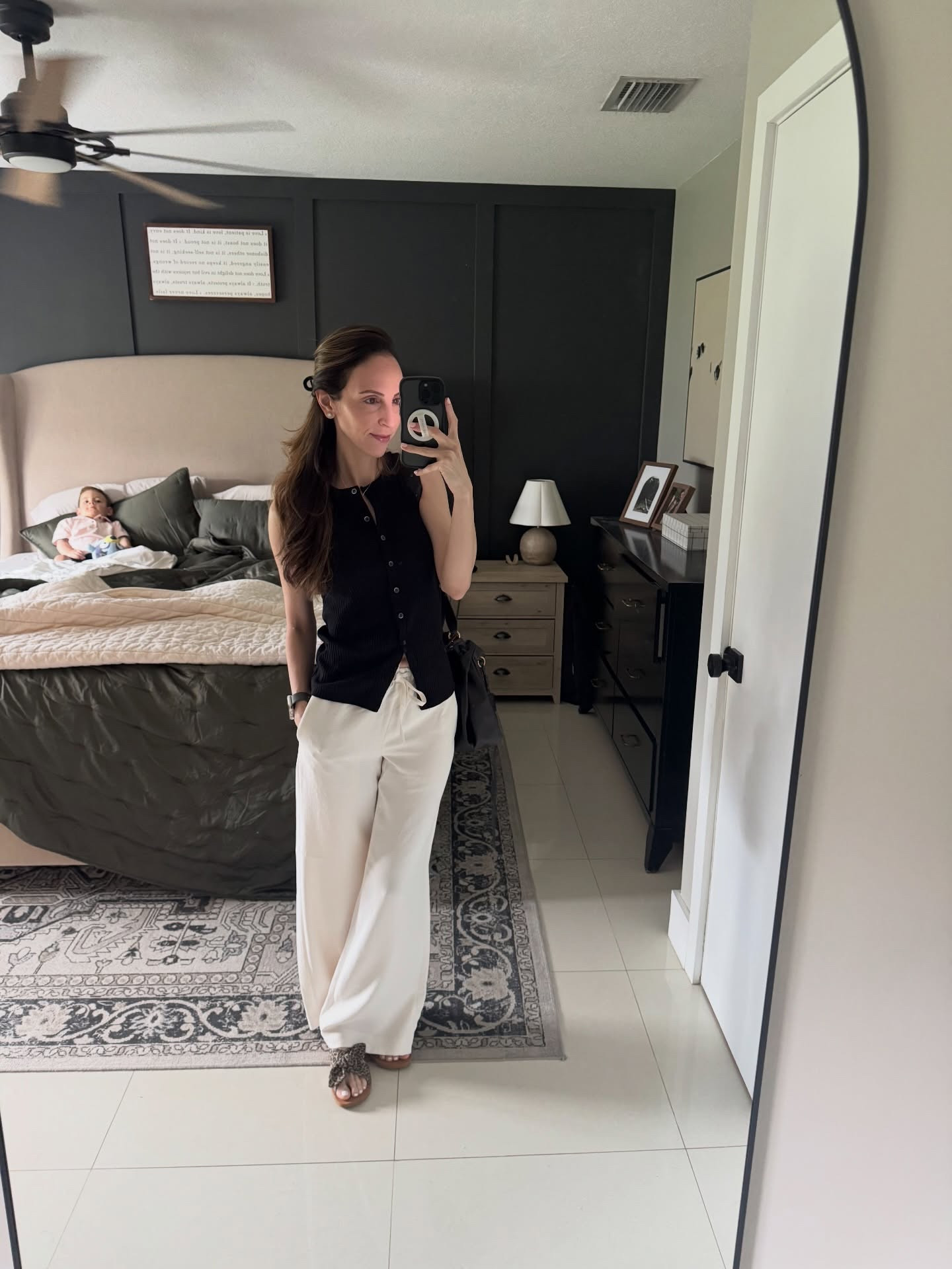 My little admirer in the back 🤭 I think I need this top and pants in every color! Comment SHARE for the 📎 with details! 

Aritzia Lodge pants light Birch 2XS
Old navy top out of stock but linked others this was S
Songmont gather bag in Ebony 

Mom style, Aritzia, old navy, casual, mom on the go, casual style, elevated casual, Songmont

#LTKootd #LTKmomlife #LTKSaleAlert