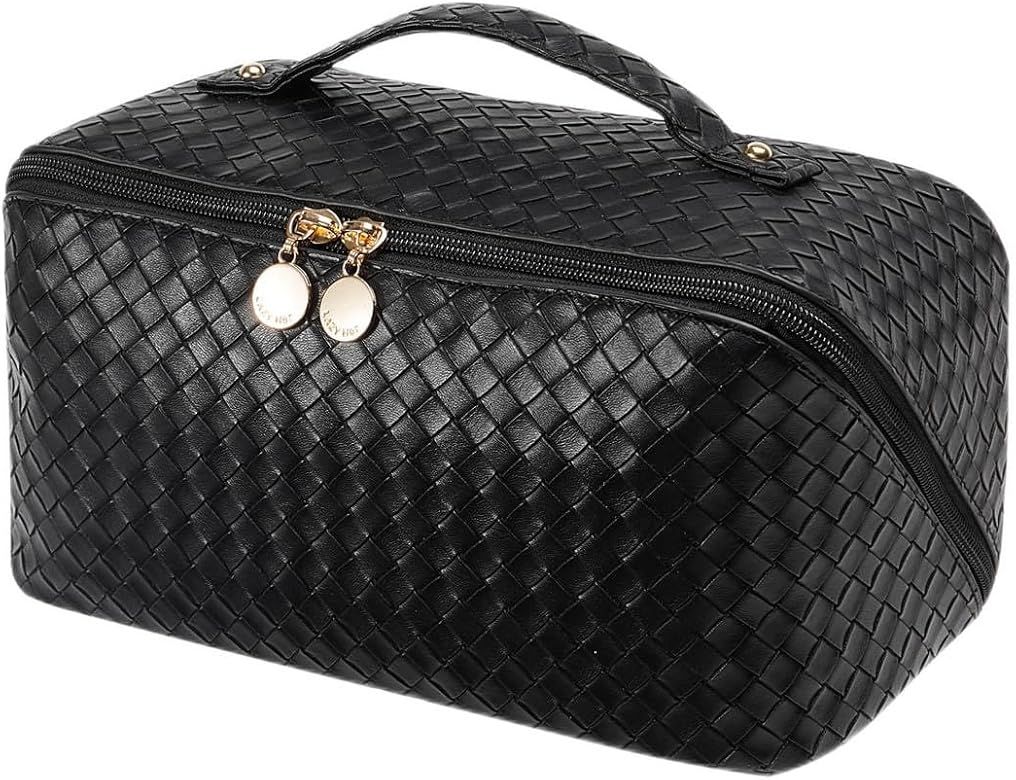 eachy-travel-makeup-bag-large-curated-on-ltk