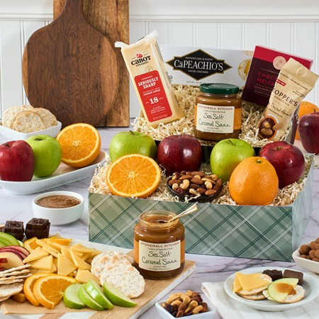 Christmas Fruit Basket | GourmetGiftBaskets.com