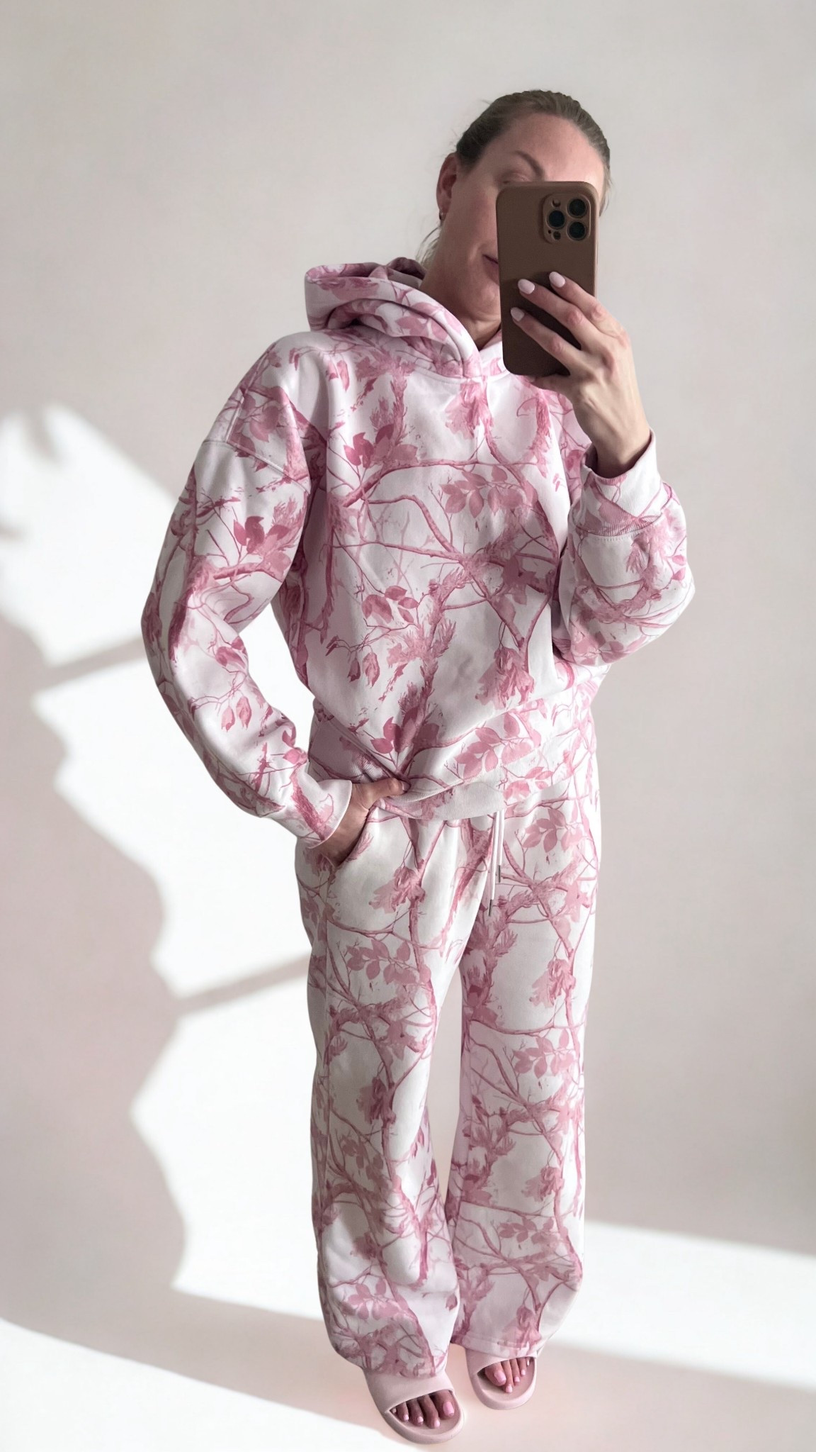 @abercrombie cutest pink camo matching sweatpant set! I’m wearing medium in both.  Perfect weekend outriders of the day ootd 

#LTKSaleAlert #LTKootd