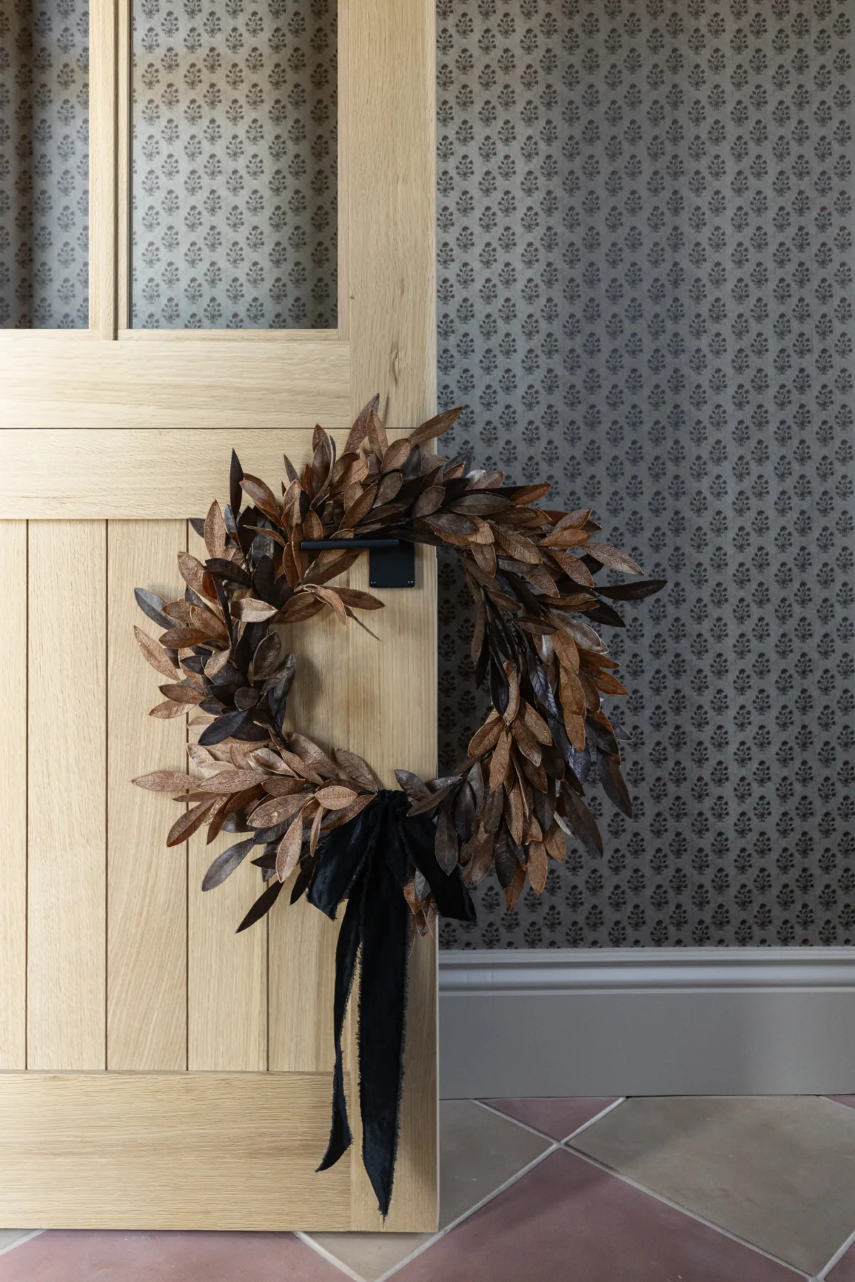 Bay Leaf Wreath with Ribbon - 30" | THELIFESTYLEDCO