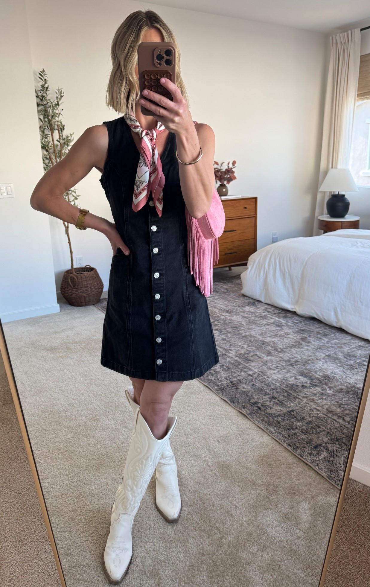 Western outfit
Country concert
Country outfit
Denim dress
Black denim dress
Levi’s dress
Cowgirl boots
White boots
Target boots
Scarf
Weather purse
Pink purse
Zappos
Target
Amazon

#LTKFestival #LTKootd