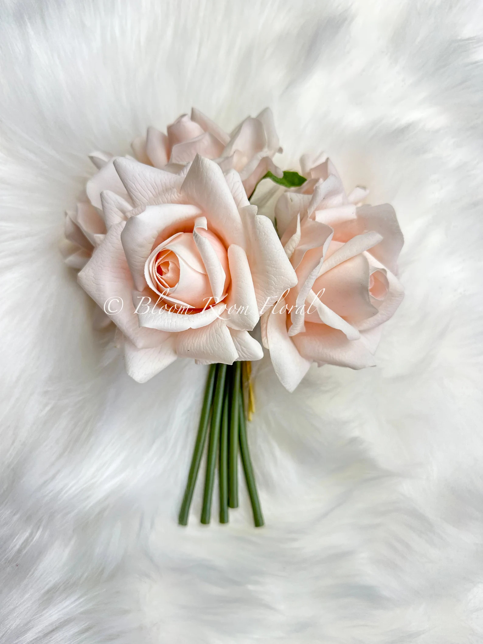 Blush Peach Real Touch Rose Bouquet – 5 Artificial Flower Stems for Wedding Decoration - Etsy | Etsy (Global)