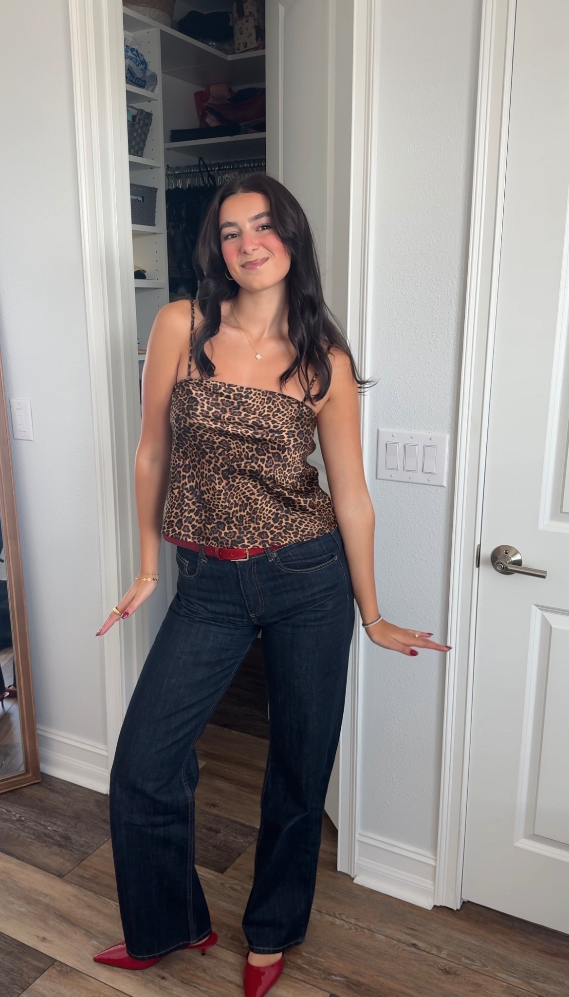 Top S - it’s from GAP however they don’t sell it anymore so I’ve linked similar ones from other websites!
Jeans 28 R
Belt M
Shoes 9

#LTKCyberWeek #LTKTall #LTKootd