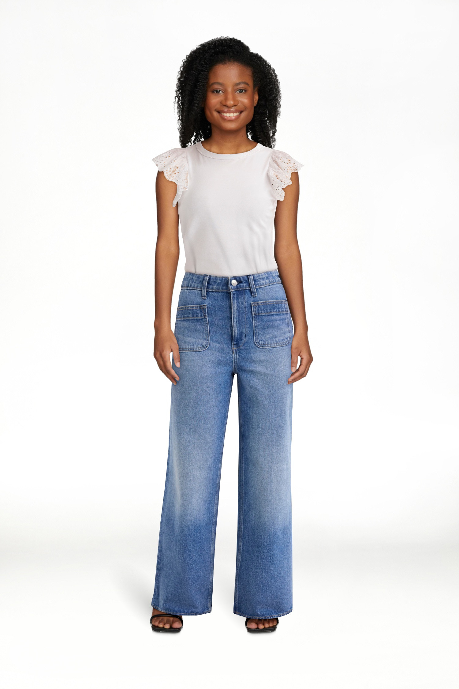 Free Assembly Women's and Women's Plus Wide Leg Jeans with Patch Pockets, 30", 32", and 34" Insea... | Walmart (US)