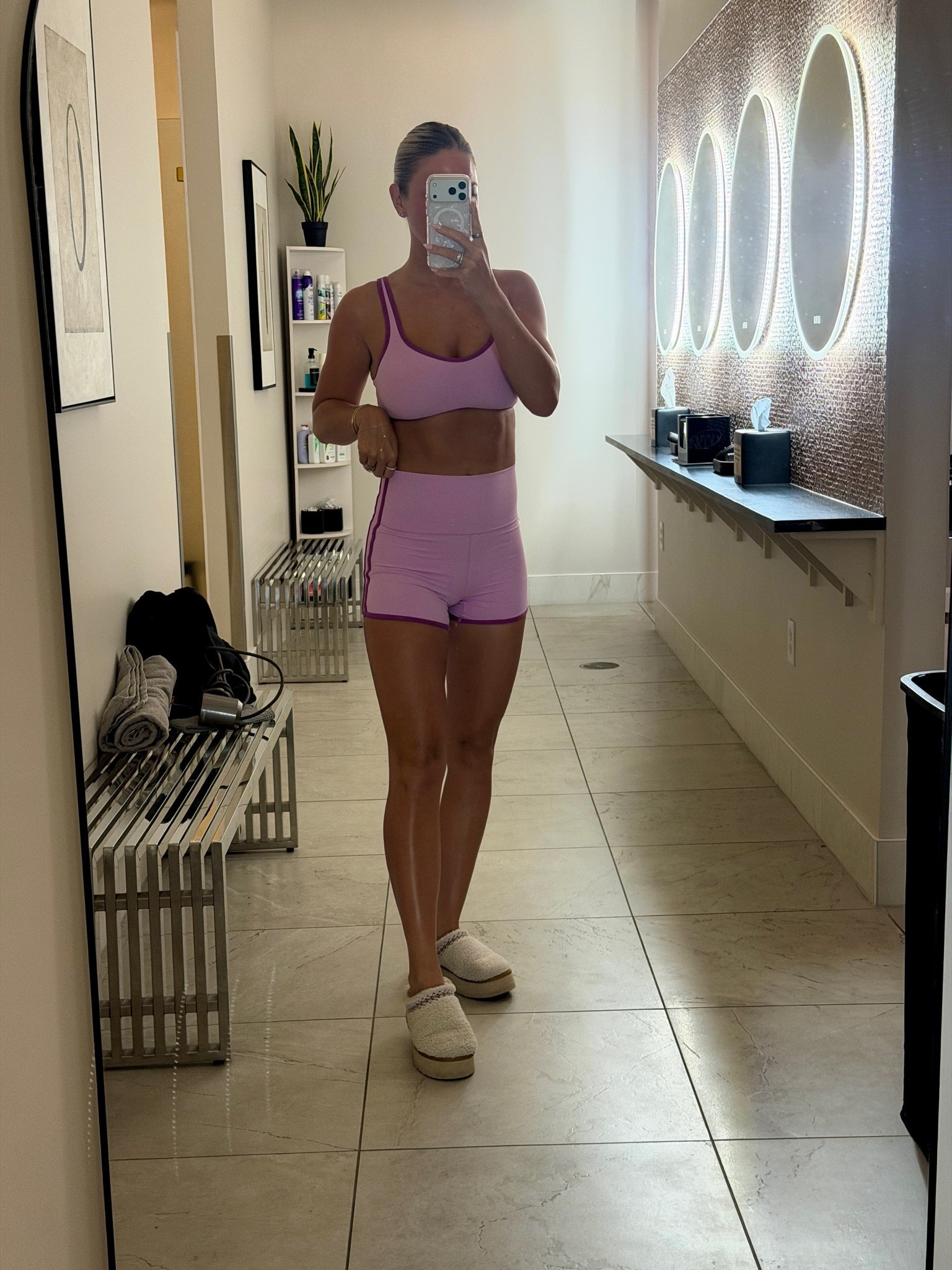 Wearing a medium in top and small in bottoms ✨

#LTKootd #LTKmomlife #LTKActive