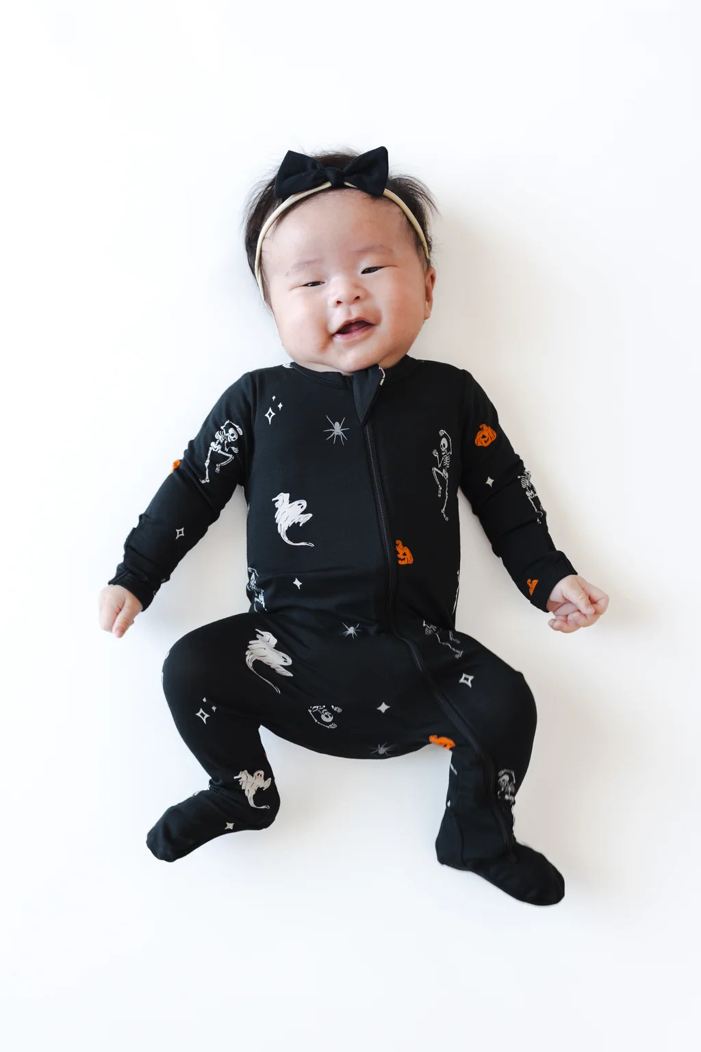 Zippered Footie in Halloween Friends | Kyte Baby
