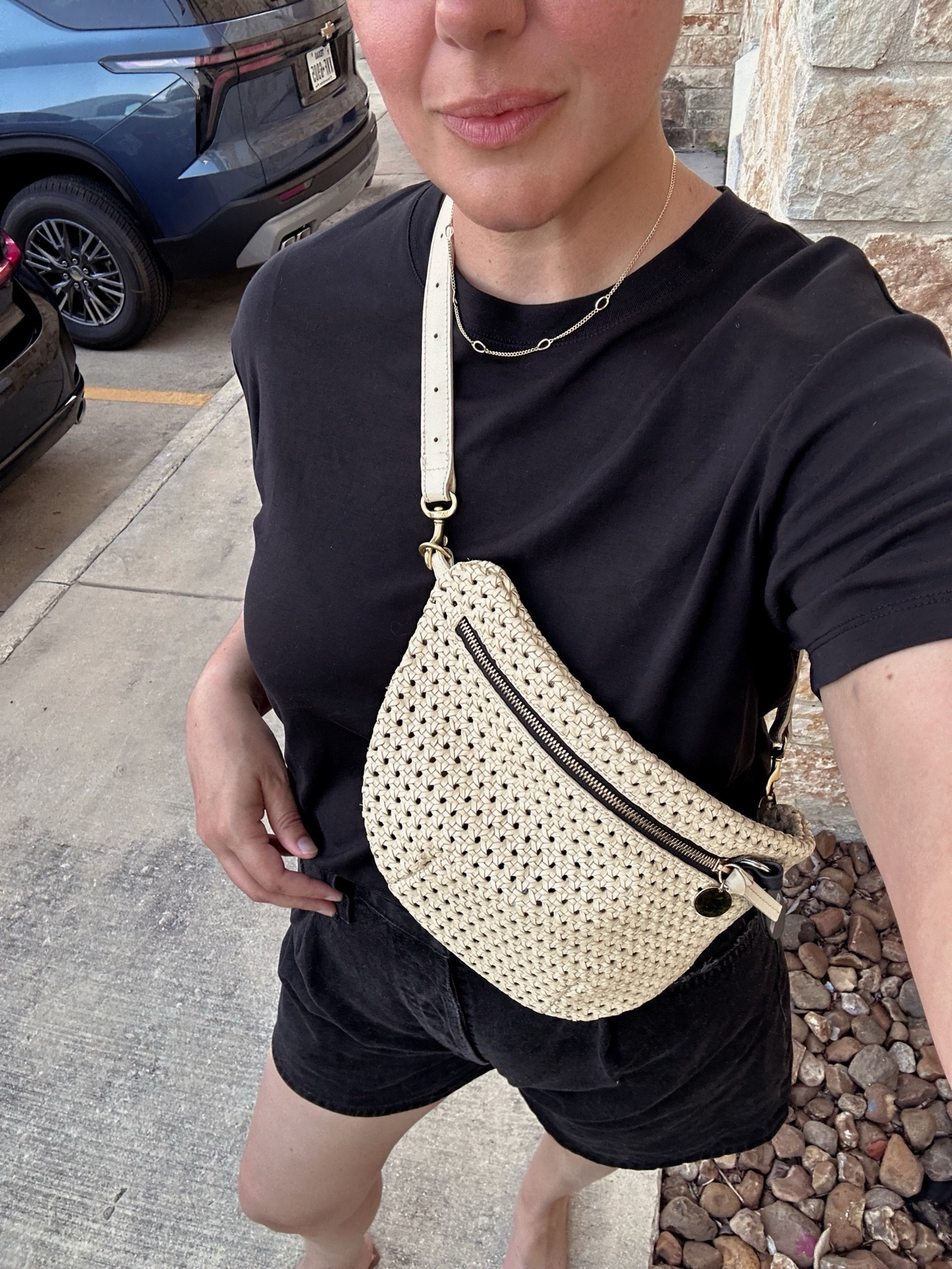 Easy summer outfit! Giving this pair of Agolde shorts a try! Ps: this is my favorite summer bag from Clare V!