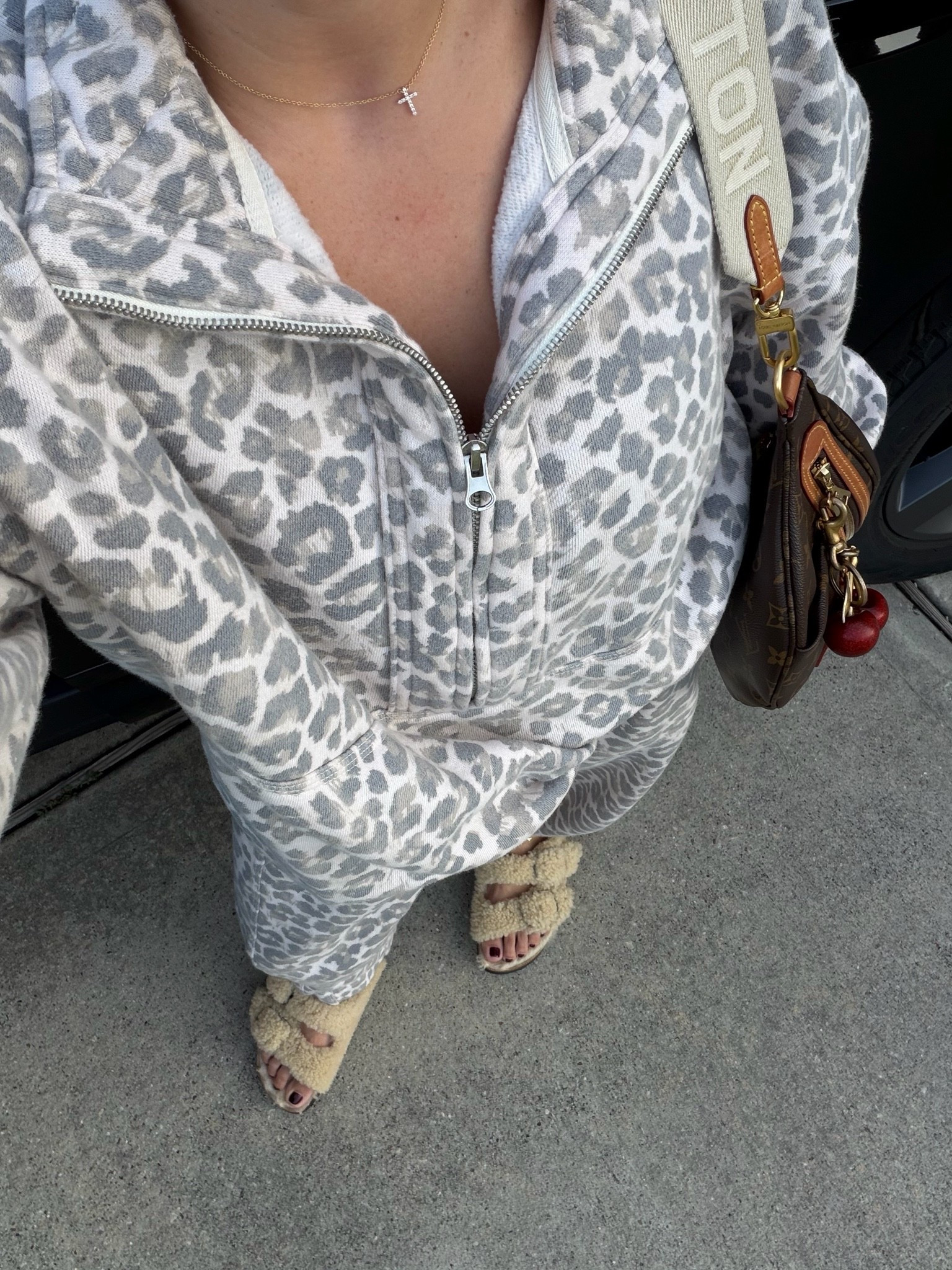 Comfy cute fall outfit
Size xxs zip up
Barrel sweatpants xs
Teddy Birkenstocks tts

#LTKSaleAlert #LTKootd